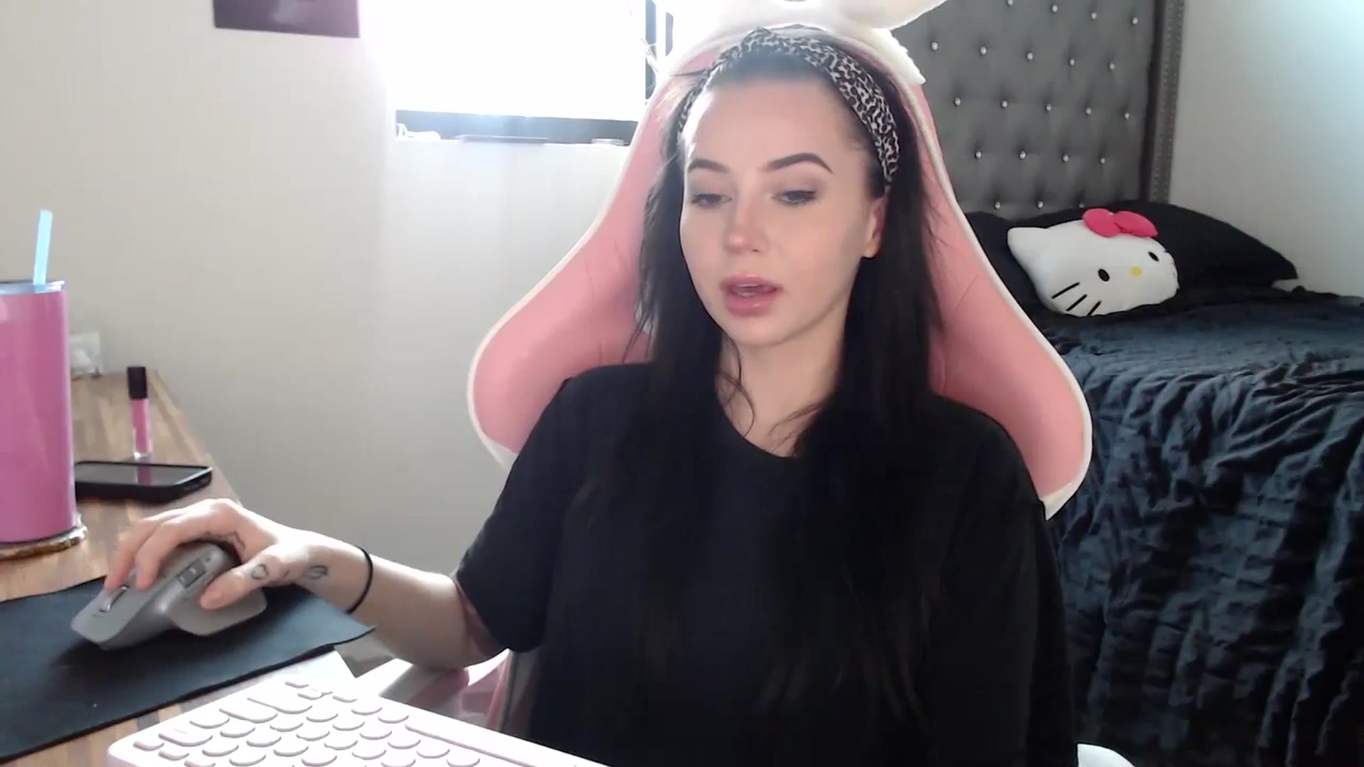 Gallery image thumbnail from hot_emo_girl's myfreecams stream on, 09/21/2024, 22:46 image 10 of 20
