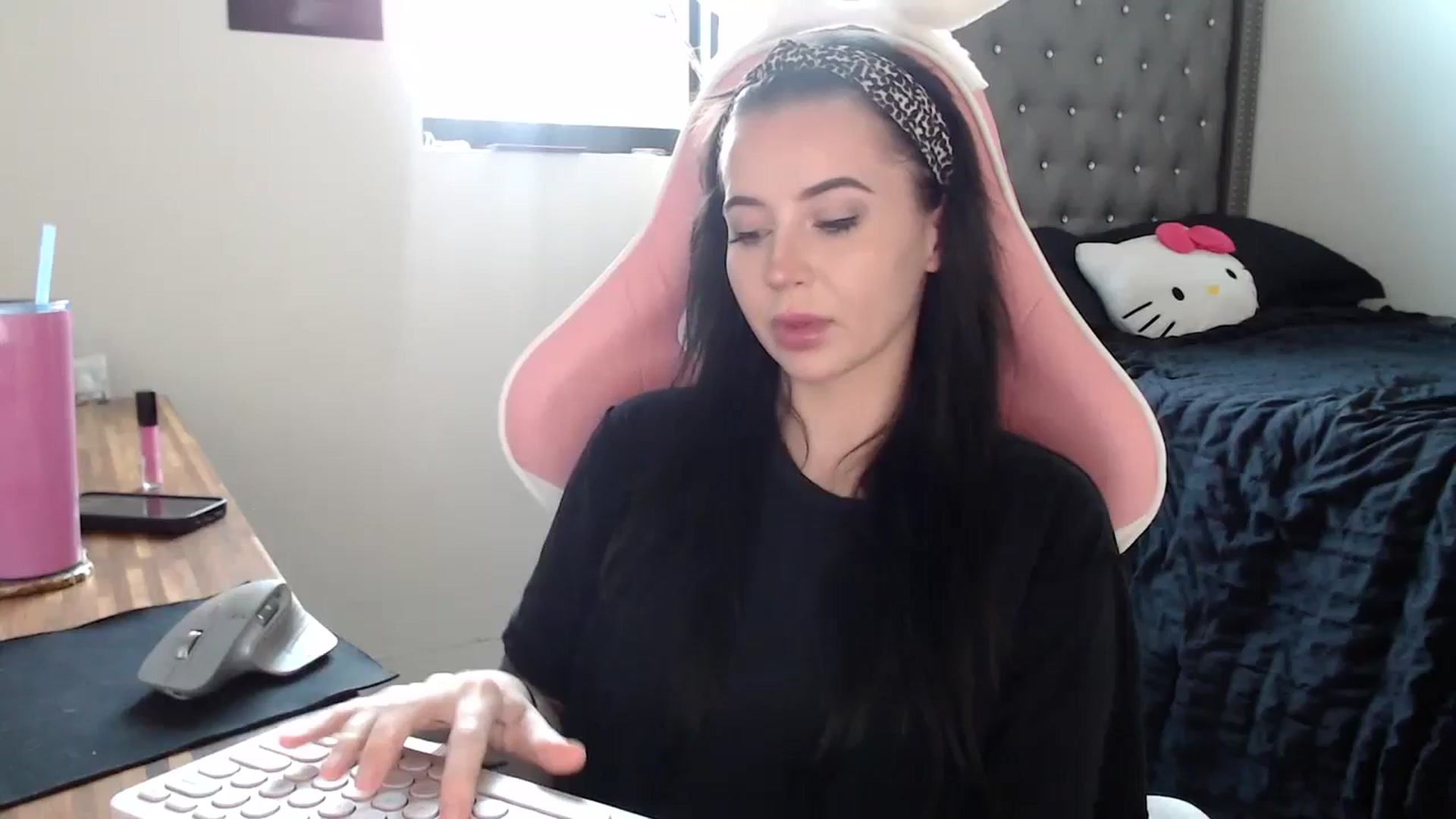 Gallery image thumbnail from hot_emo_girl's myfreecams stream on, 09/21/2024, 22:46 image 8 of 20