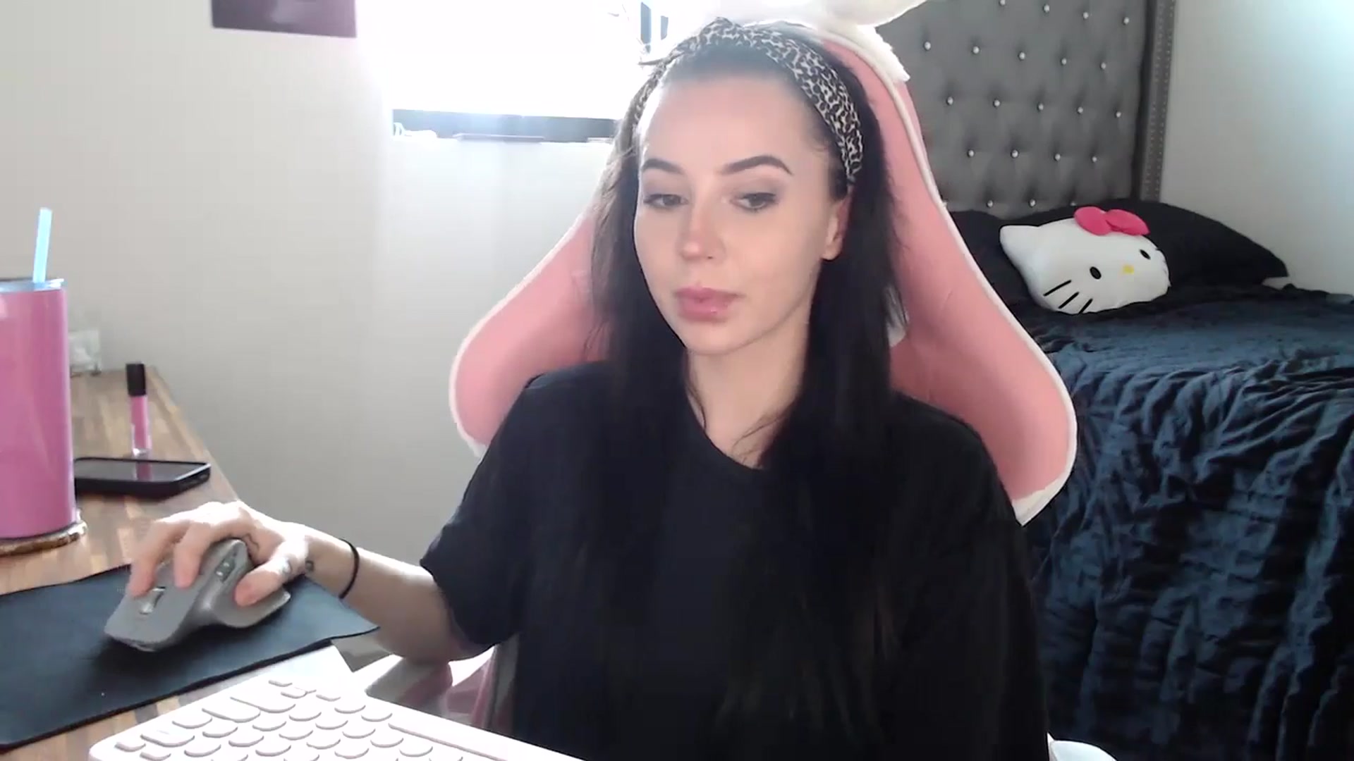 Gallery image thumbnail from hot_emo_girl's myfreecams stream on, 09/21/2024, 22:46 image 5 of 20