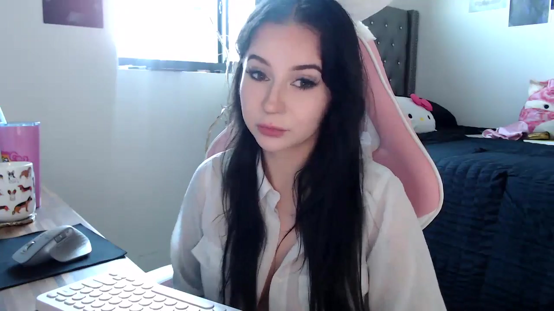 Gallery image thumbnail from hot_emo_girl's myfreecams stream on, 09/22/2024, 22:00 image 2 of 20