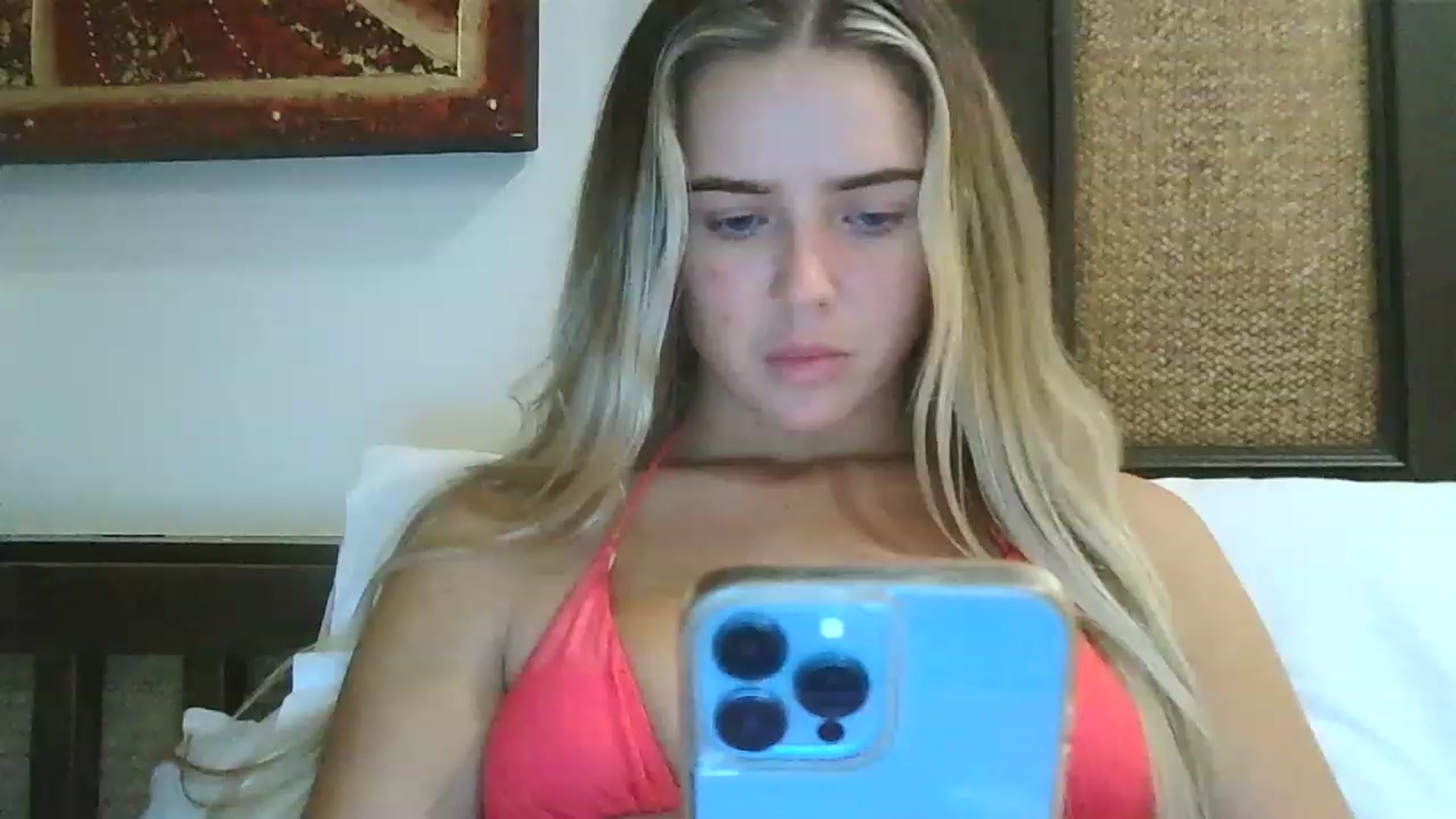 Gallery image thumbnail from hotbaby08's myfreecams stream on, 12/09/2022, 15:56 image 10 of 20