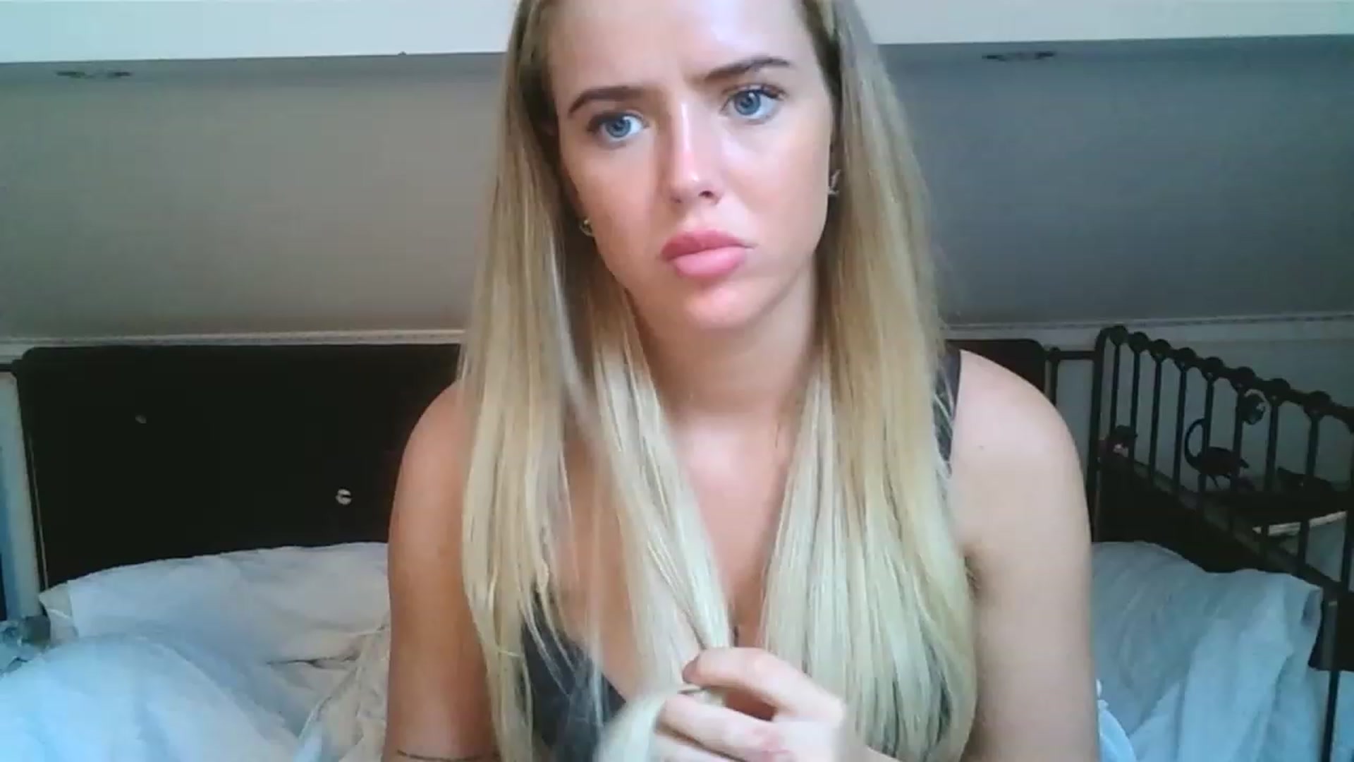 Gallery image thumbnail from hotbaby08's myfreecams stream on, 02/10/2023, 13:14 image 1 of 20