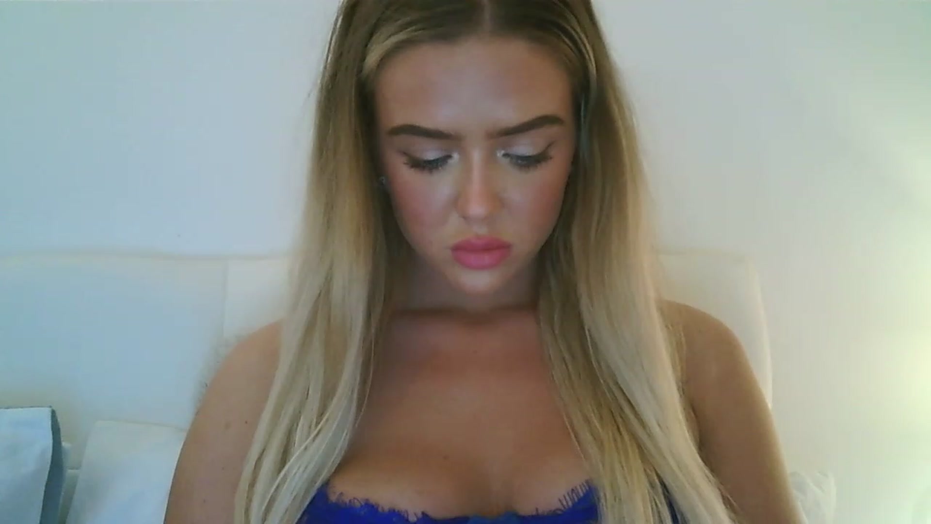 Gallery image thumbnail from hotbaby08's myfreecams stream on, 02/18/2023, 13:53 image 19 of 20