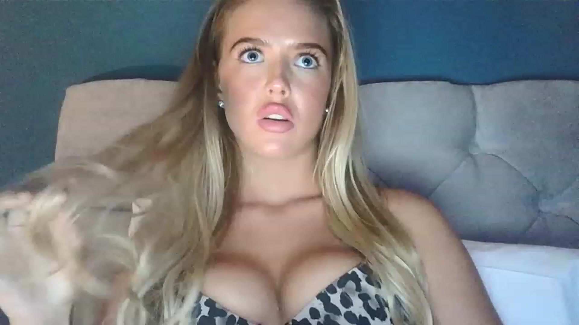 Gallery image thumbnail from hotbaby08's myfreecams stream on, 03/15/2023, 18:16 image 12 of 20