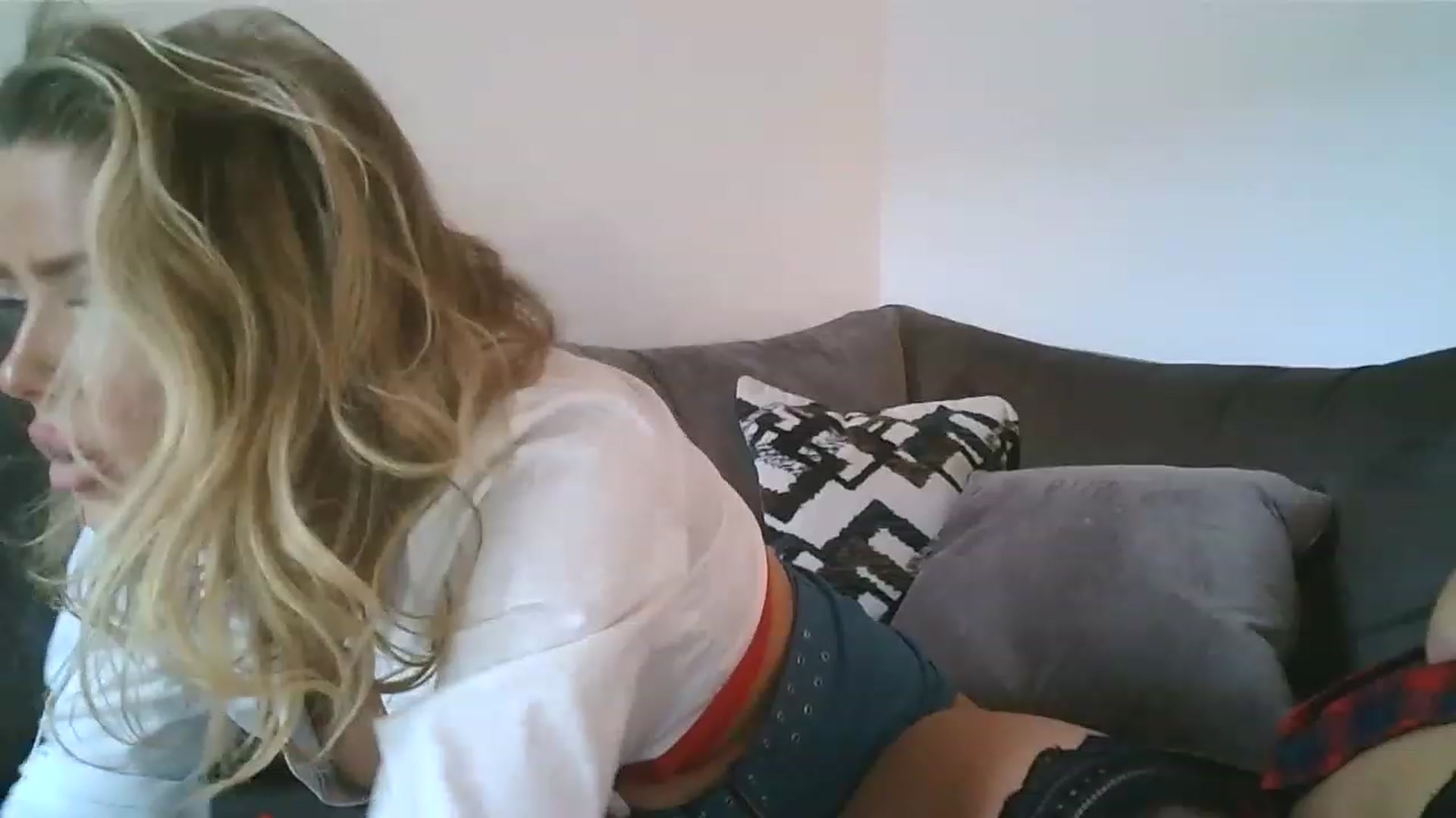 Gallery image thumbnail from hotbaby08's myfreecams stream on, 04/01/2023, 17:14 image 4 of 20
