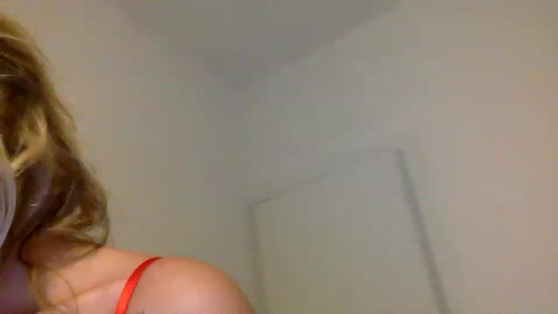 Gallery image thumbnail from hotbaby08's myfreecams stream on, 04/01/2023, 22:51 image 4 of 20
