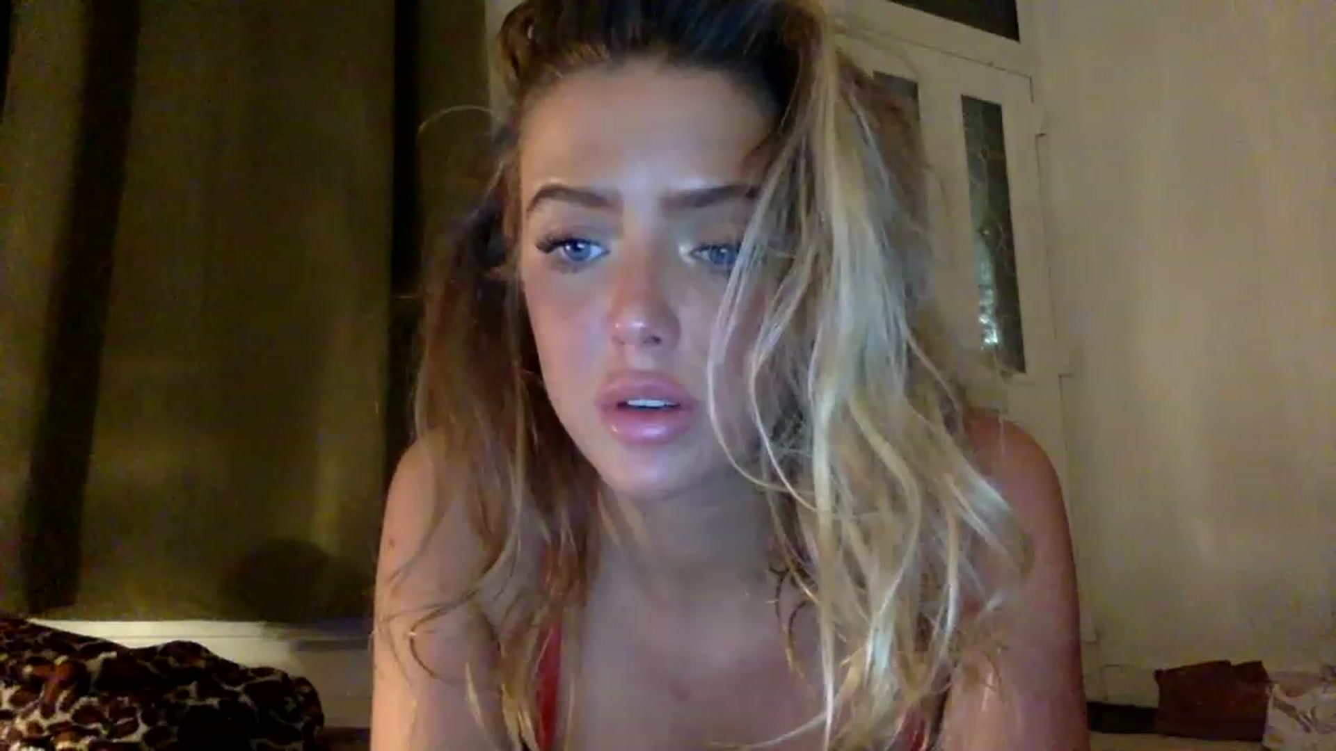 Gallery image thumbnail from hotbaby08's myfreecams stream on, 04/01/2023, 22:51 image 15 of 20