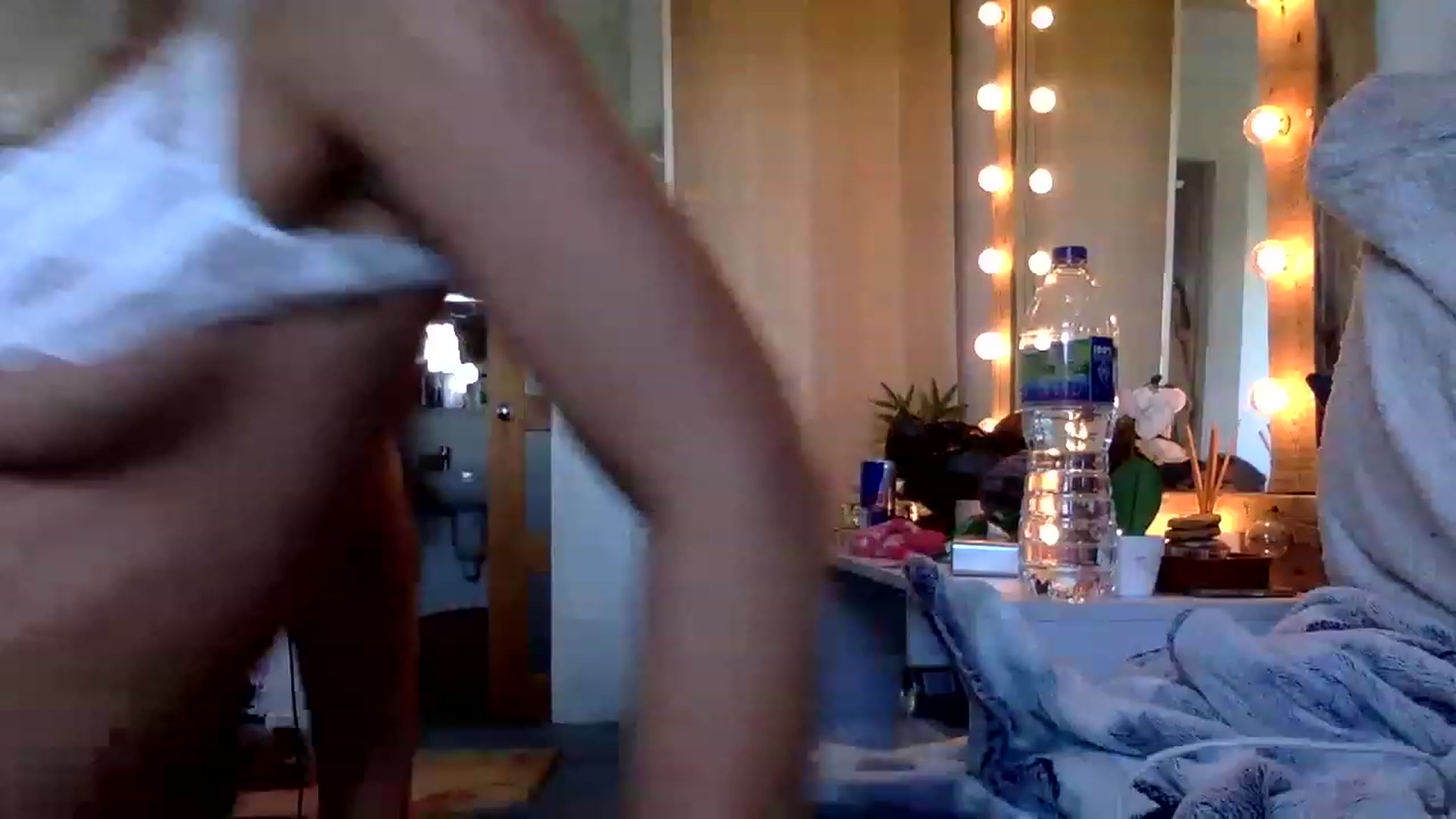 Gallery image thumbnail from hotbaby08's myfreecams stream on, 04/18/2023, 12:52 image 16 of 20