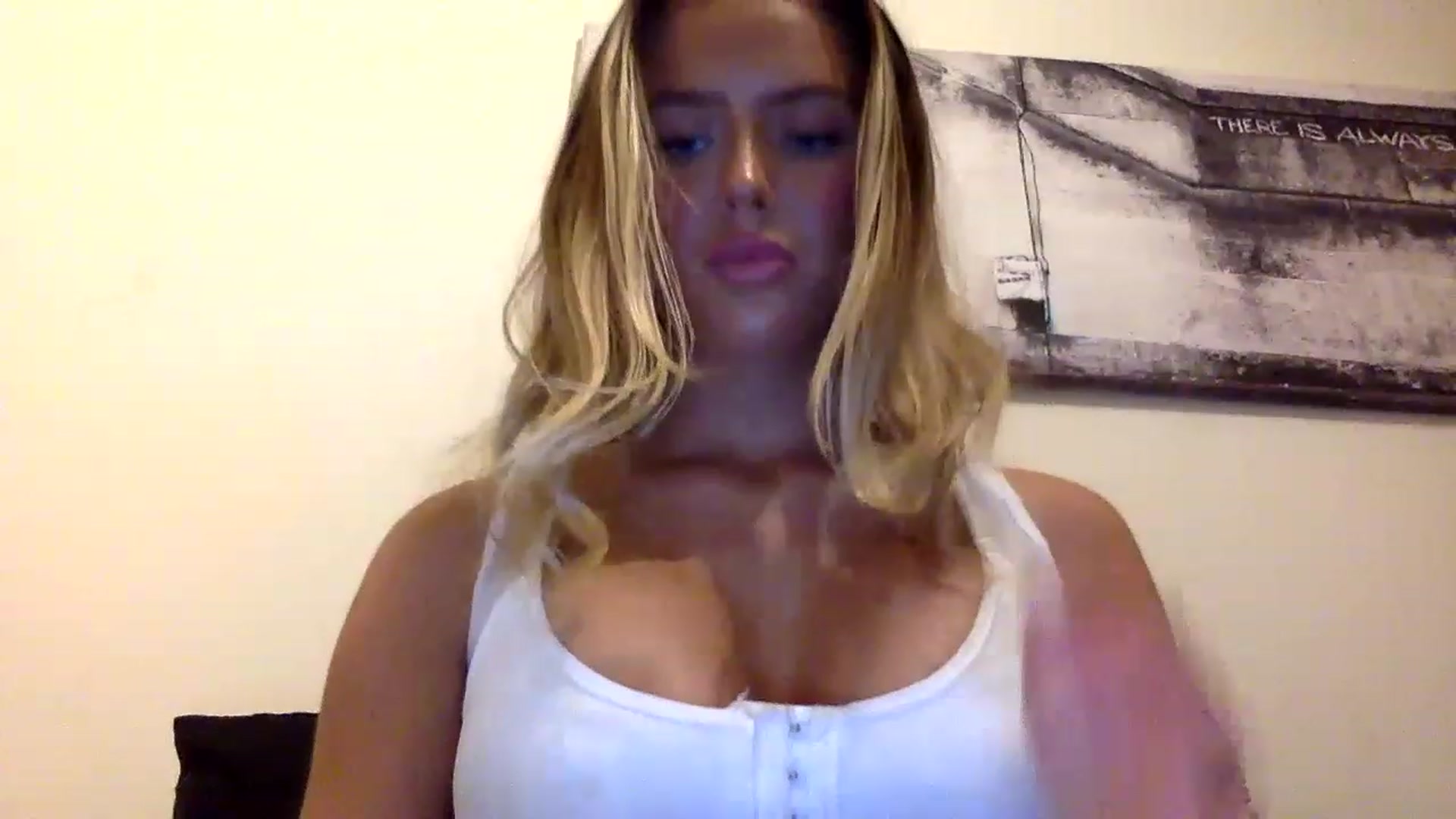 Gallery image thumbnail from hotbaby08's myfreecams stream on, 05/02/2023, 10:53 image 12 of 20