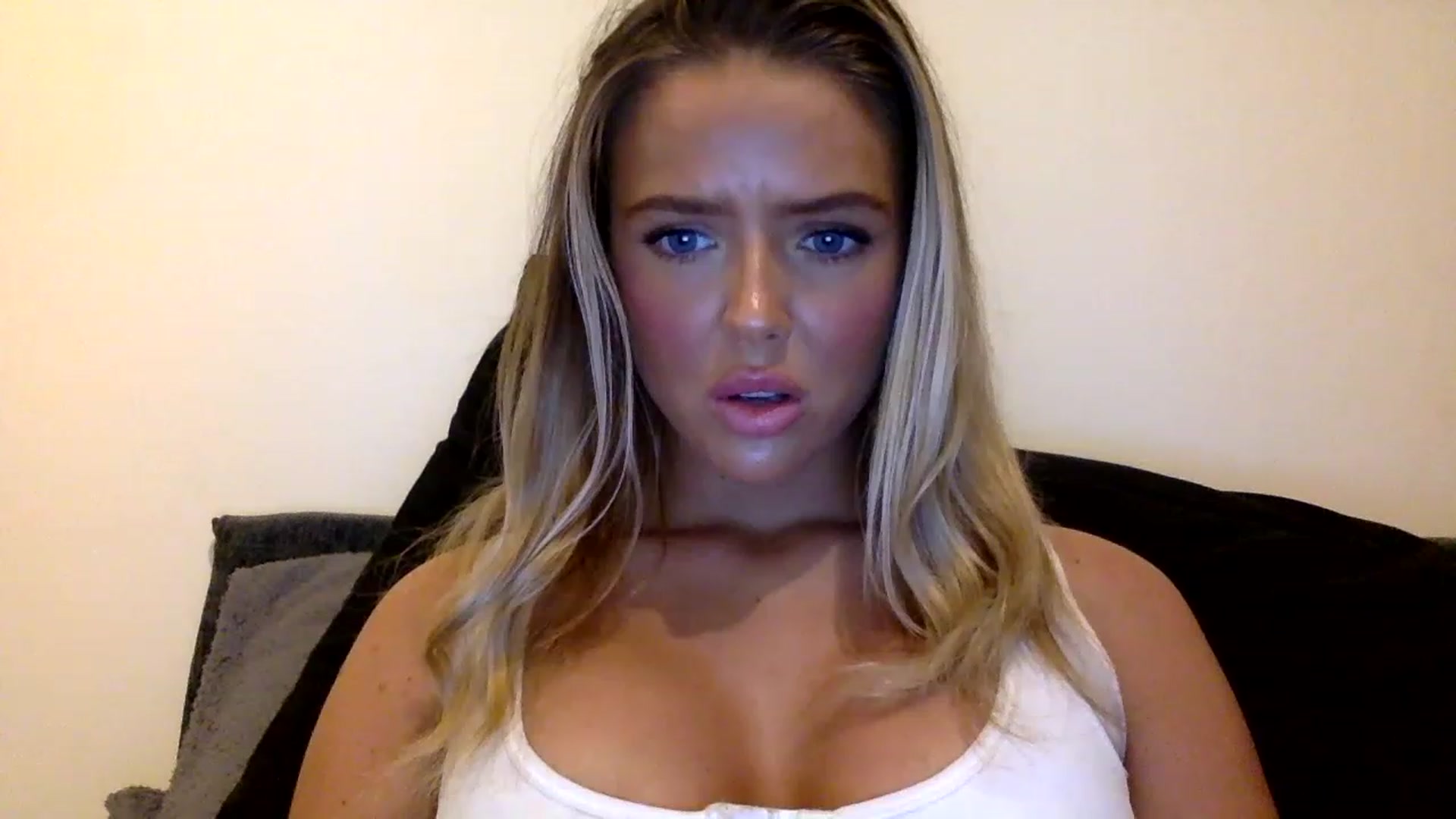 Gallery image thumbnail from hotbaby08's myfreecams stream on, 05/02/2023, 13:42 image 2 of 20