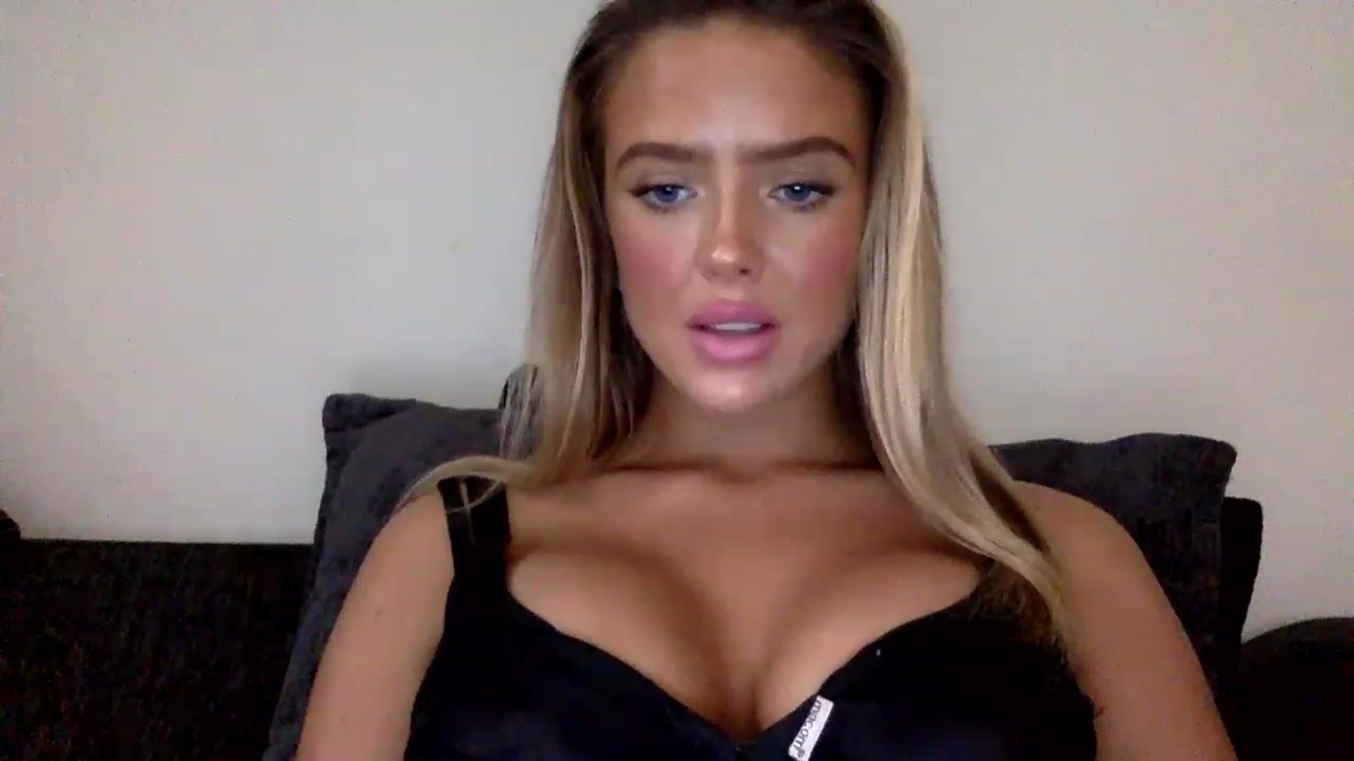 Gallery image thumbnail from hotbaby08's myfreecams stream on, 05/06/2023, 14:57 image 17 of 20
