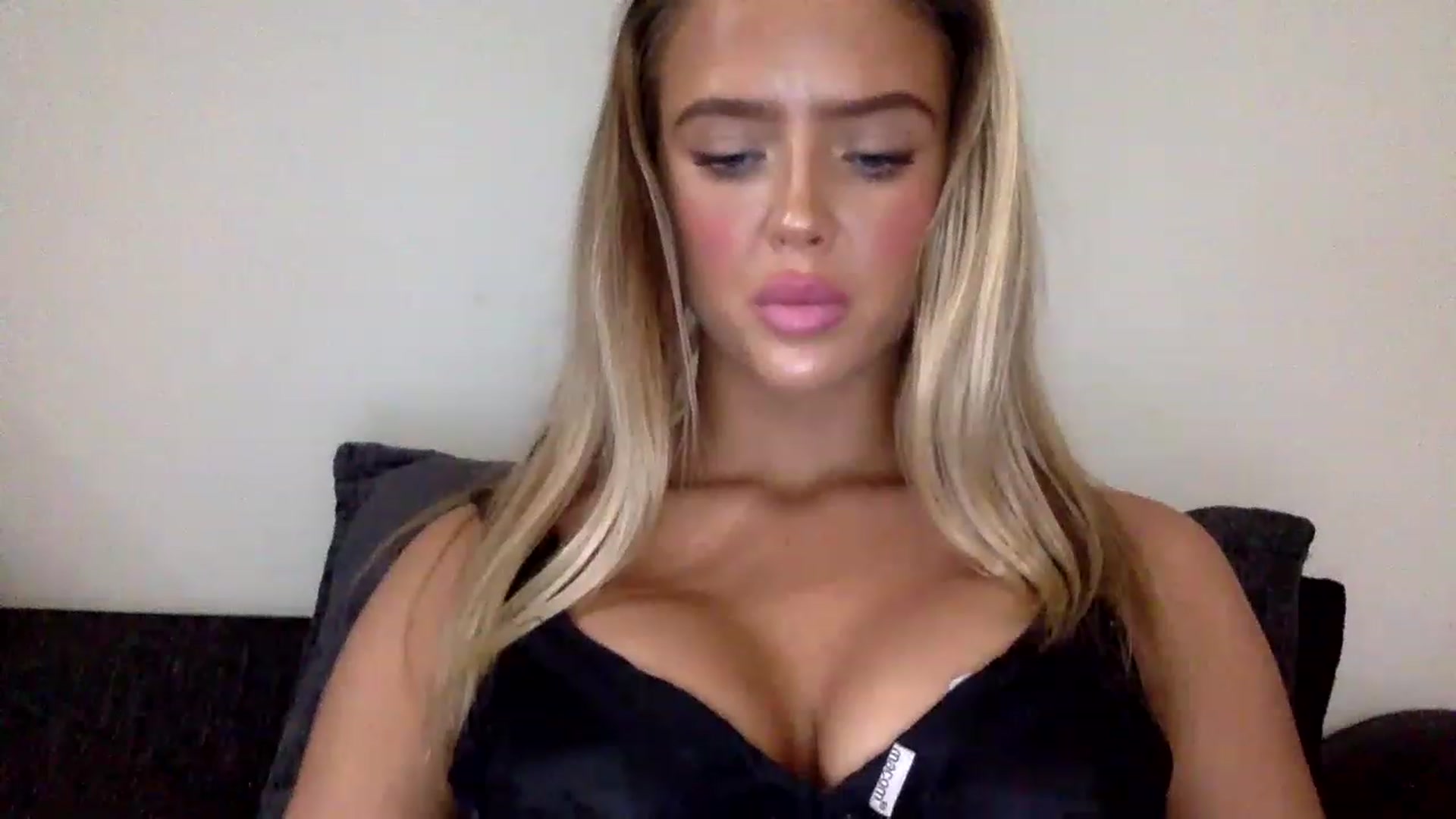 Gallery image thumbnail from hotbaby08's myfreecams stream on, 05/06/2023, 14:57 image 8 of 20