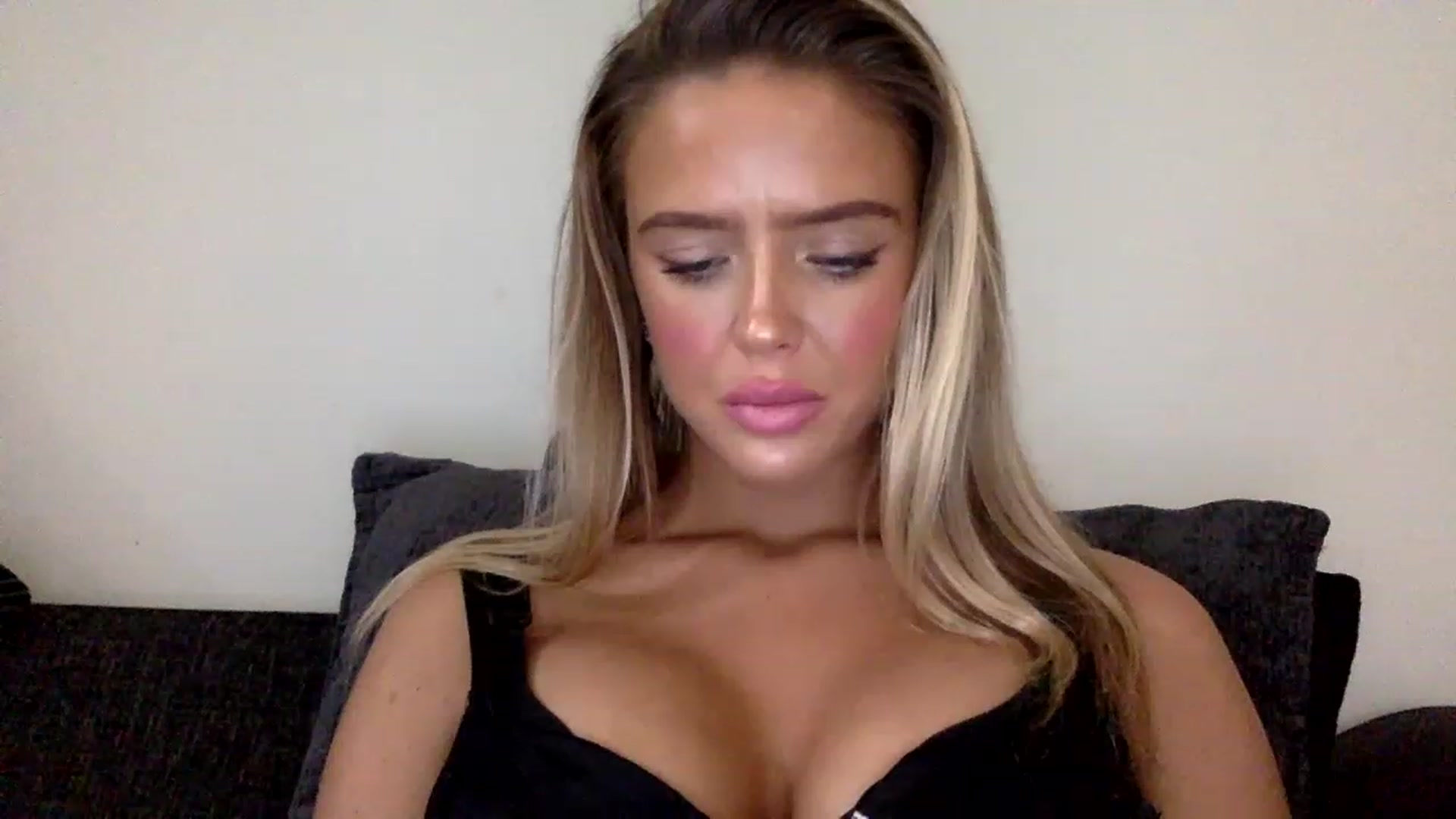 Gallery image thumbnail from hotbaby08's myfreecams stream on, 05/06/2023, 14:57 image 11 of 20