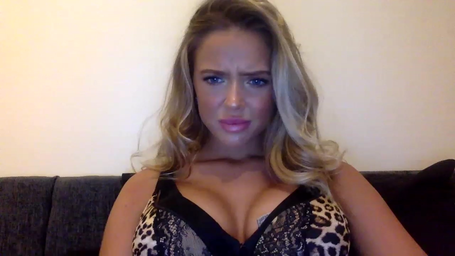 Gallery image thumbnail from hotbaby08's myfreecams stream on, 05/17/2023, 14:47 image 12 of 20