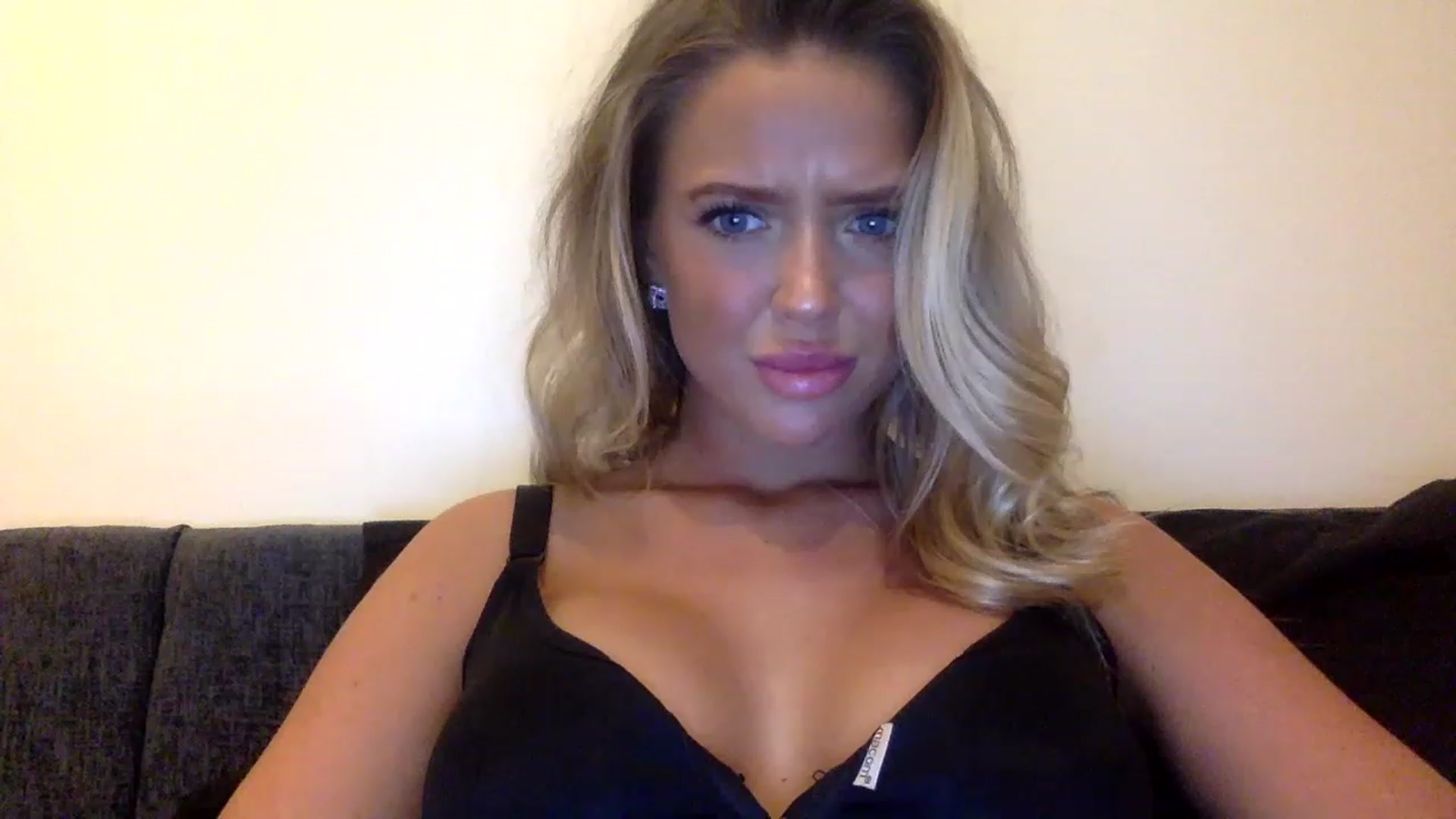 Gallery image thumbnail from hotbaby08's myfreecams stream on, 05/17/2023, 16:15 image 2 of 20