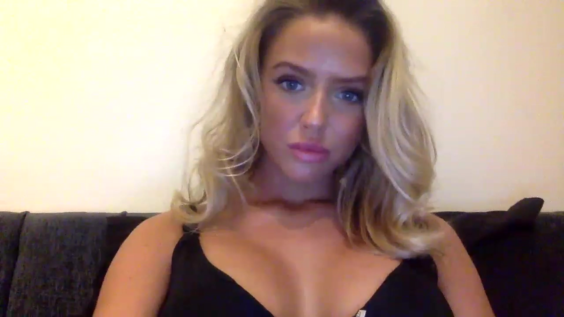 Gallery image thumbnail from hotbaby08's myfreecams stream on, 05/17/2023, 16:15 image 6 of 20