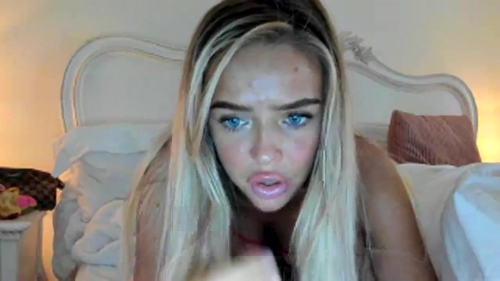 Gallery image thumbnail from hotbaby08's myfreecams stream on, 12/04/2023, 12:53 image 7 of 20