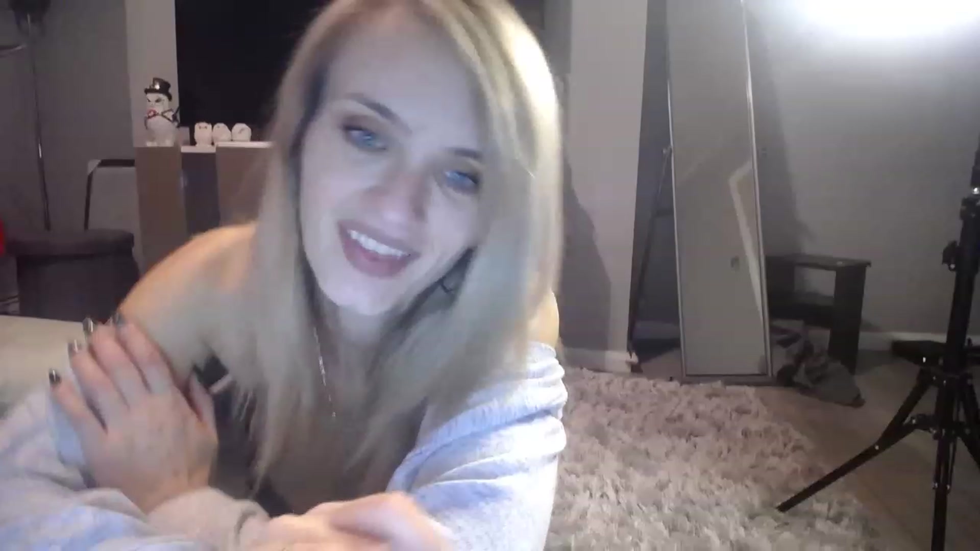 Gallery image thumbnail from hotjessyca91's myfreecams stream on, 11/23/2022, 21:07 image 9 of 20