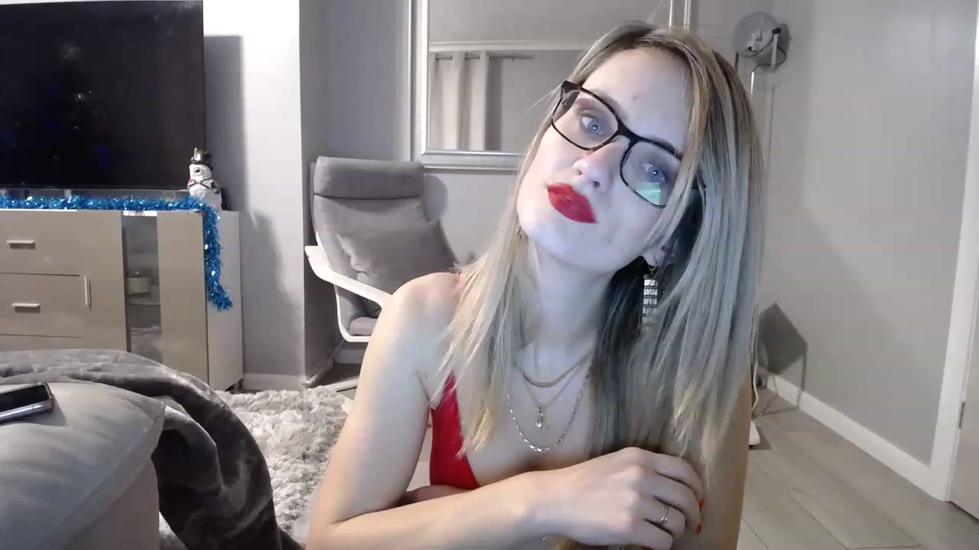 Gallery image thumbnail from hotjessyca91's myfreecams stream on, 12/24/2022, 23:39 image 16 of 20