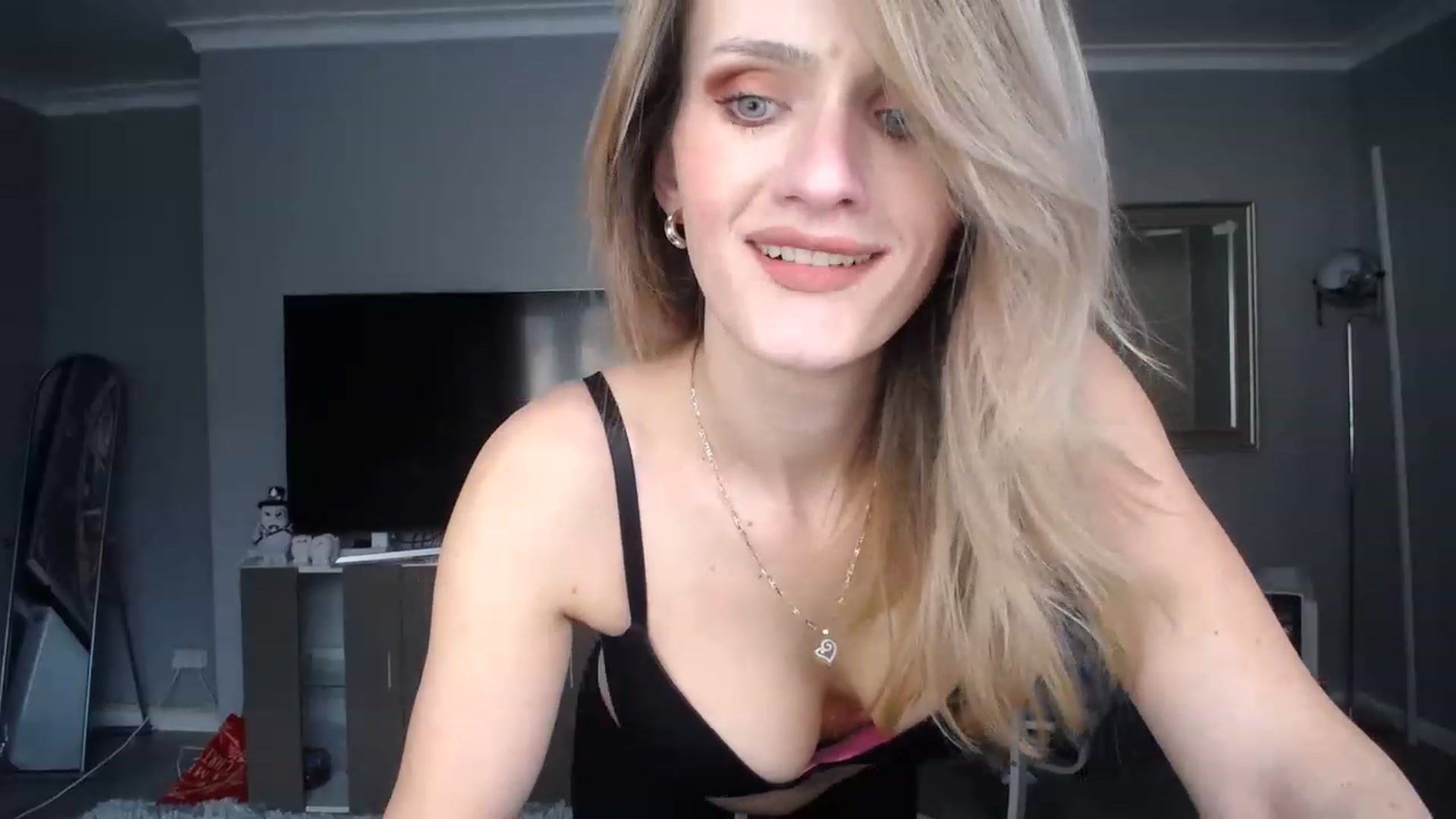 Gallery image thumbnail from hotjessyca91's myfreecams stream on, 03/17/2023, 15:42 image 19 of 20
