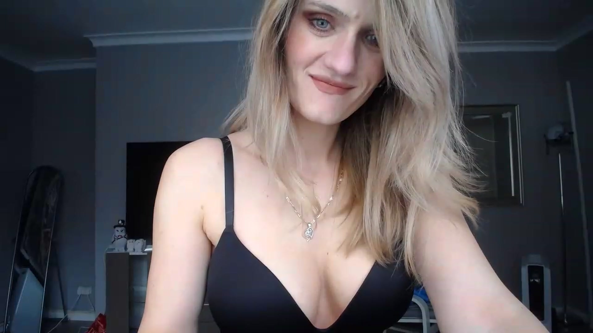 Gallery image thumbnail from hotjessyca91's myfreecams stream on, 03/17/2023, 15:42 image 20 of 20