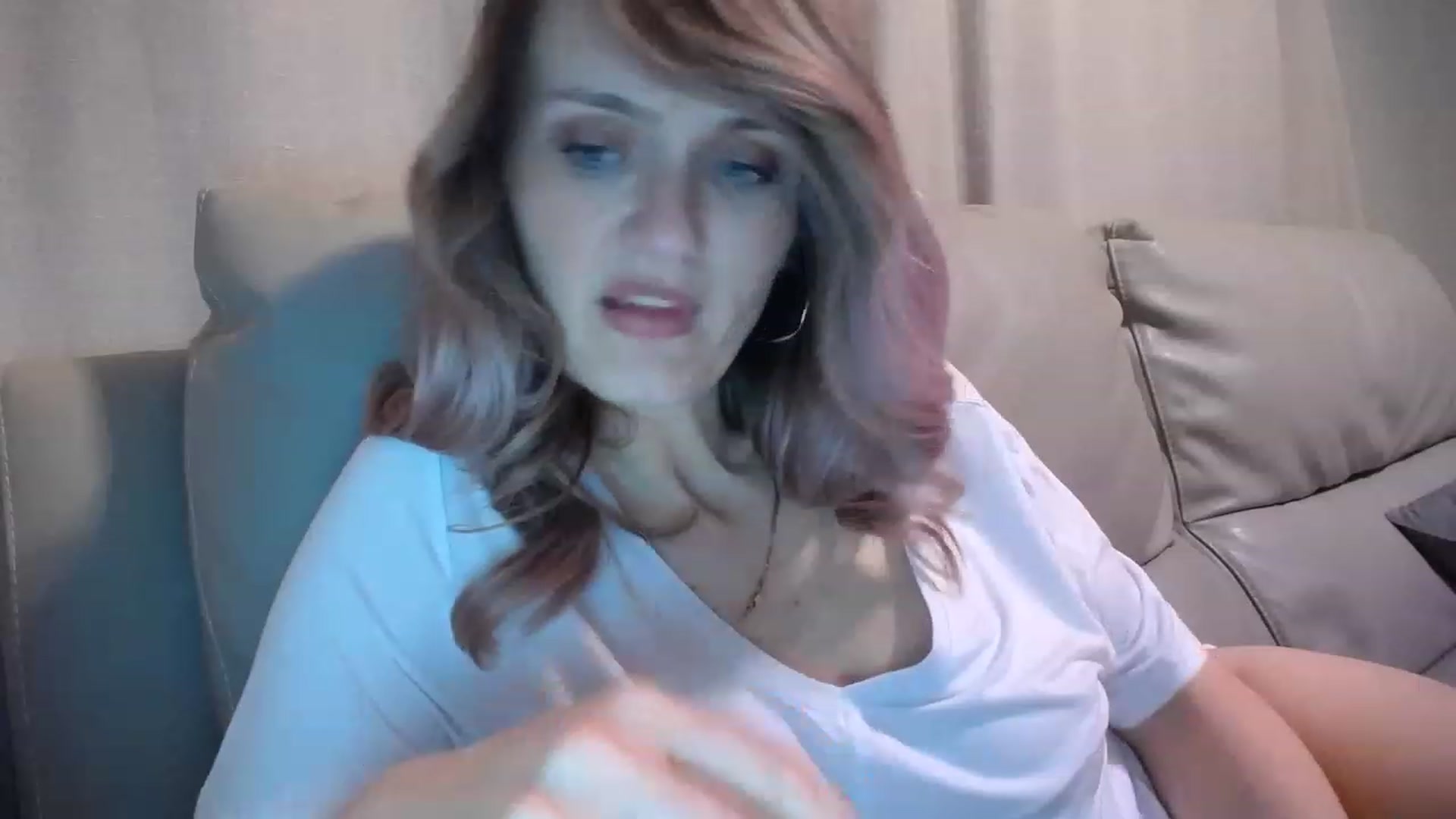 Gallery image thumbnail from hotjessyca91's myfreecams stream on, 04/03/2023, 20:01 image 4 of 20