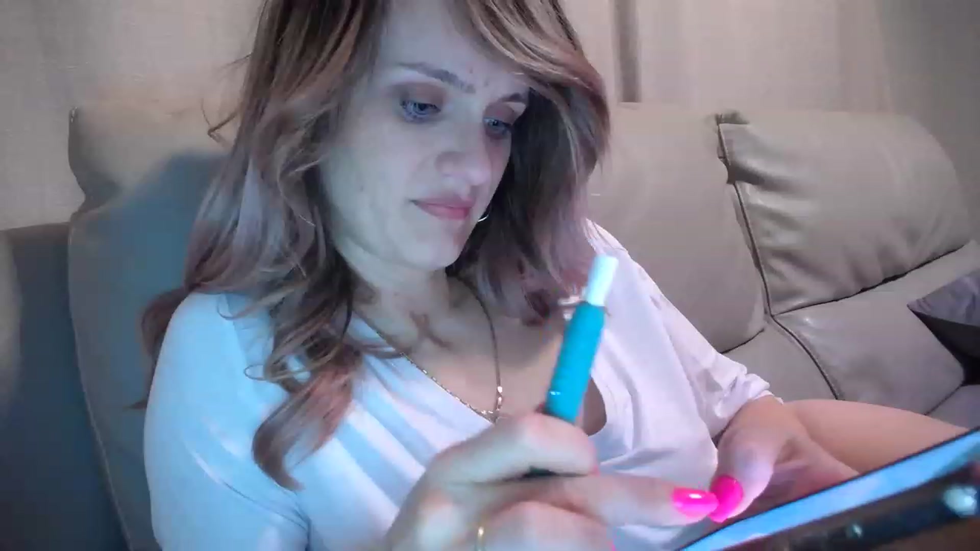 Gallery image thumbnail from hotjessyca91's myfreecams stream on, 04/03/2023, 20:01 image 2 of 20