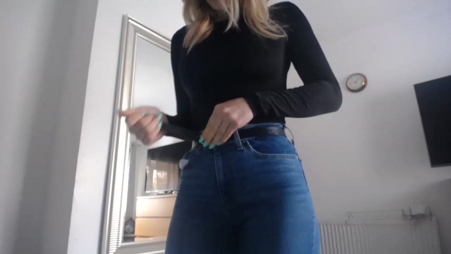 Gallery image thumbnail from hotjessyca91's myfreecams stream on, 04/22/2023, 12:52 image 17 of 20