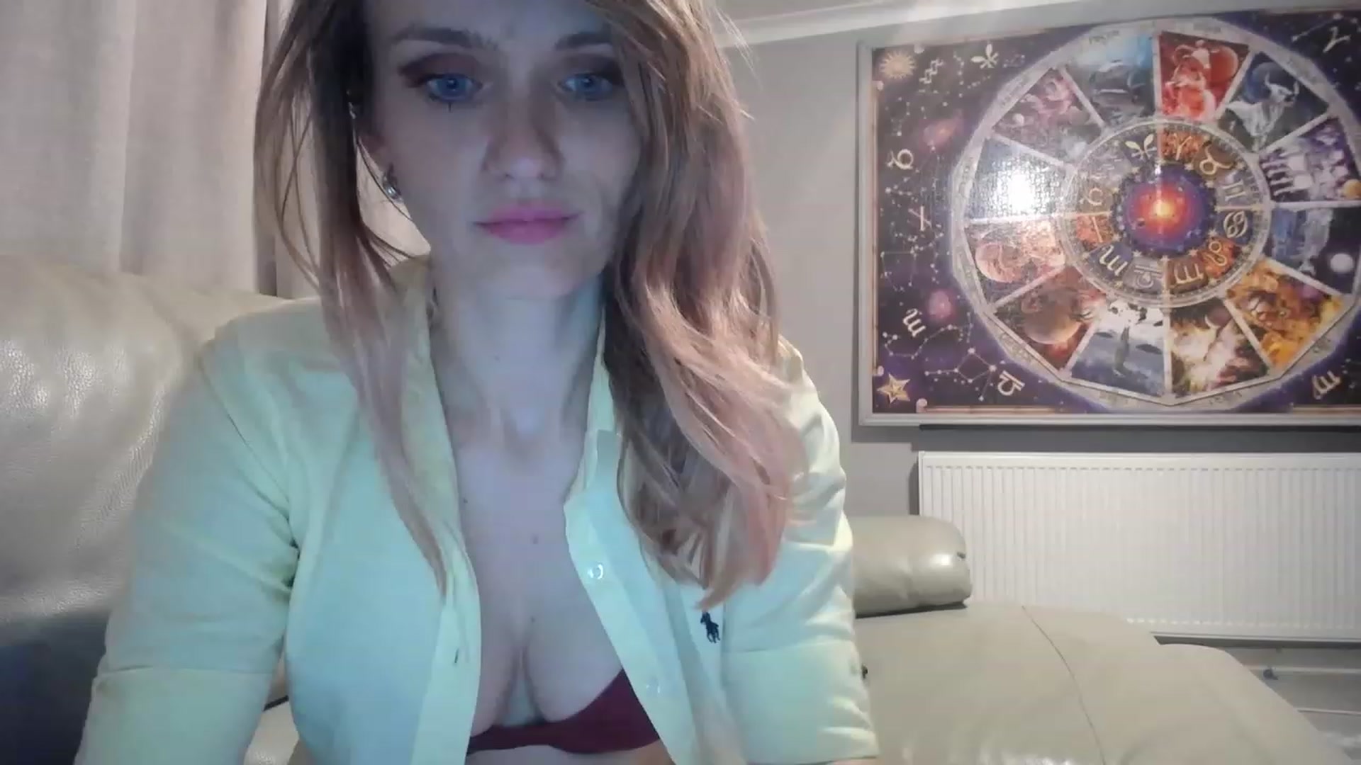 Gallery image thumbnail from hotjessyca91's myfreecams stream on, 05/09/2023, 21:37 image 12 of 20