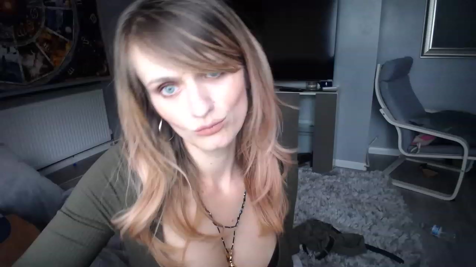 Gallery image thumbnail from hotjessyca91's myfreecams stream on, 05/12/2023, 14:56 image 14 of 20