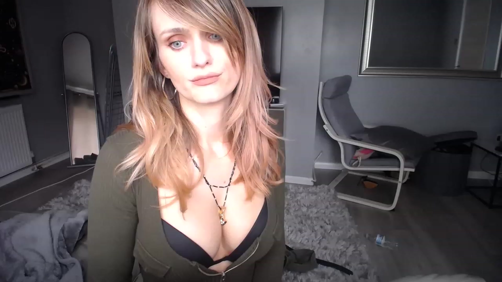 Gallery image thumbnail from hotjessyca91's myfreecams stream on, 05/12/2023, 14:56 image 10 of 20