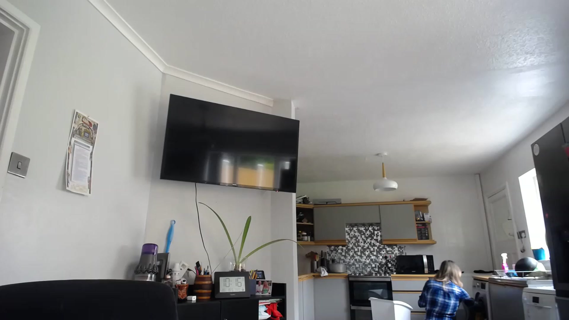 Gallery image thumbnail from hotjessyca91's myfreecams stream on, 05/19/2023, 09:26 image 14 of 20