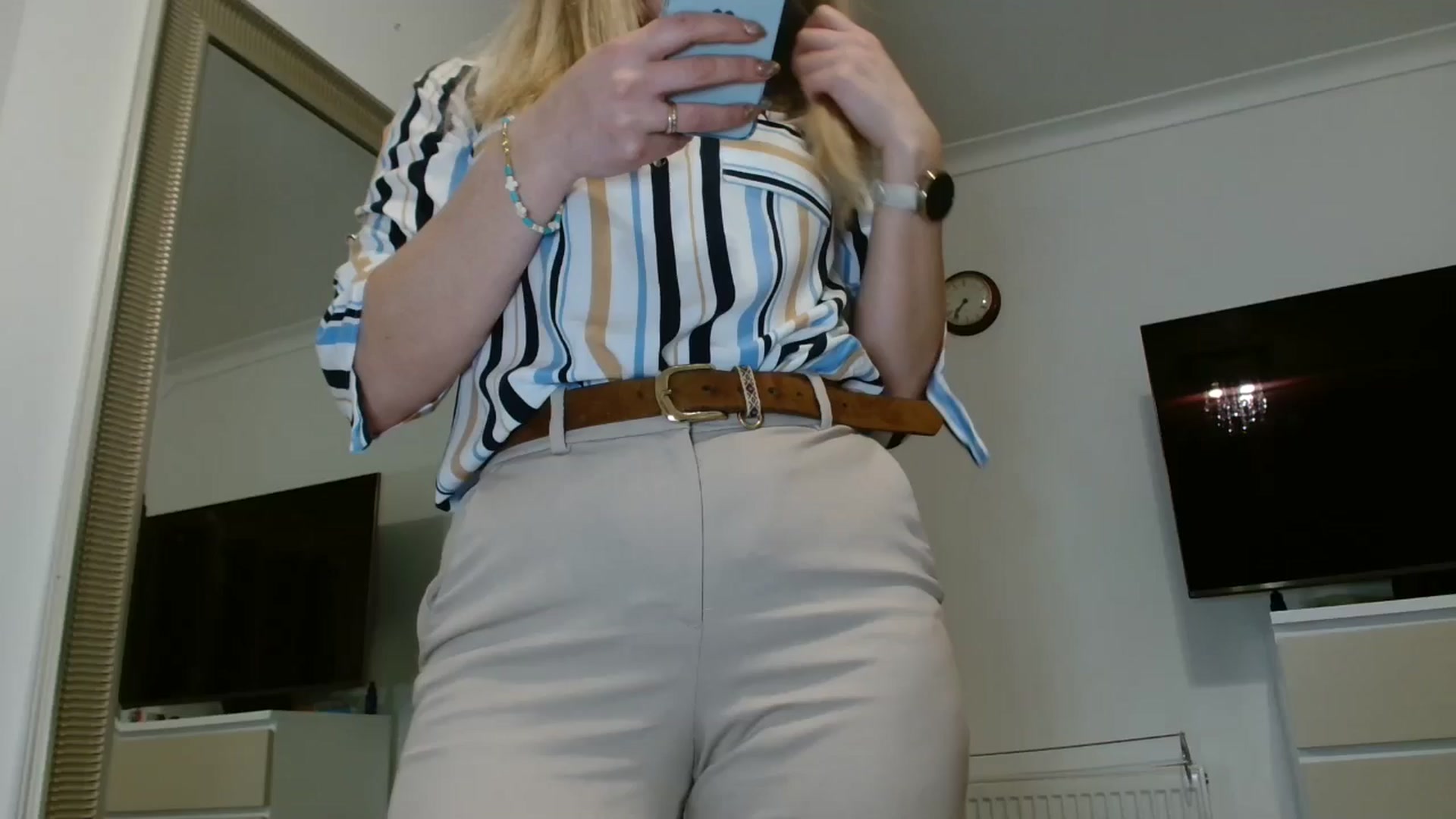 Gallery image thumbnail from hotjessyca91's myfreecams stream on, 03/06/2025, 07:42 image 11 of 20