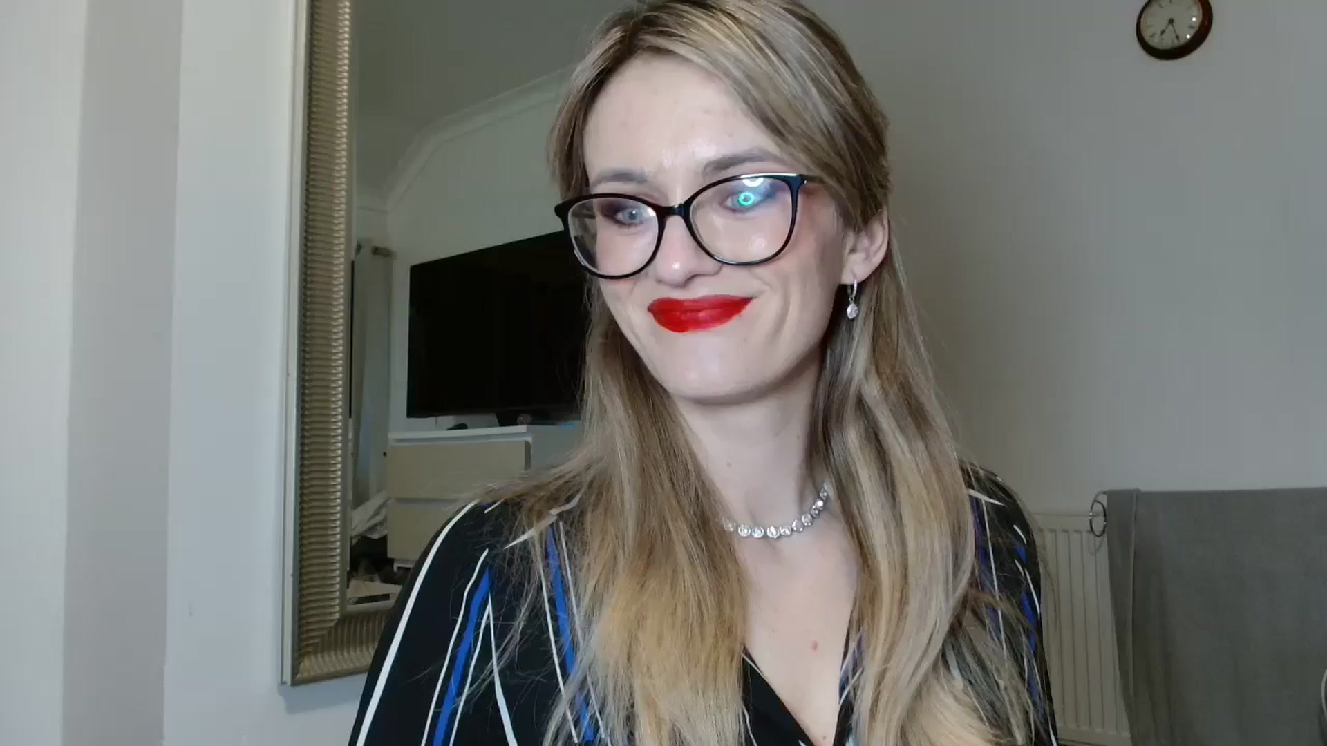 Gallery image thumbnail from hotjessyca91's myfreecams stream on, 03/11/2025, 07:35 image 14 of 20