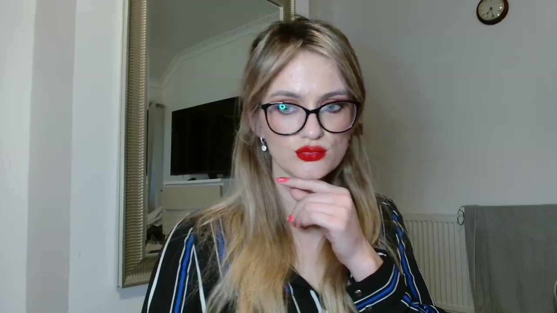 Gallery image thumbnail from hotjessyca91's myfreecams stream on, 03/11/2025, 07:35 image 15 of 20