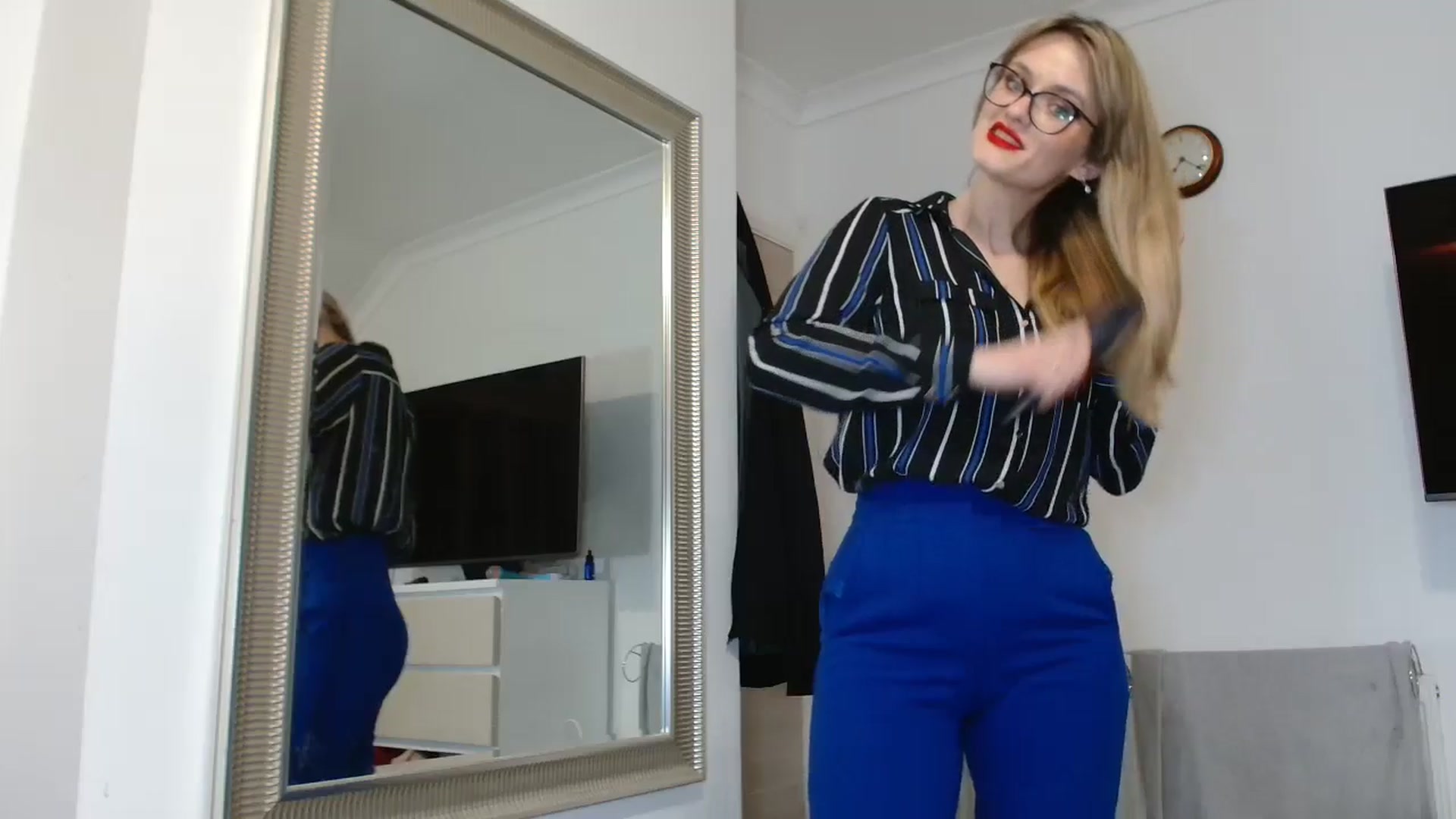 Gallery image thumbnail from hotjessyca91's myfreecams stream on, 03/11/2025, 07:35 image 8 of 20