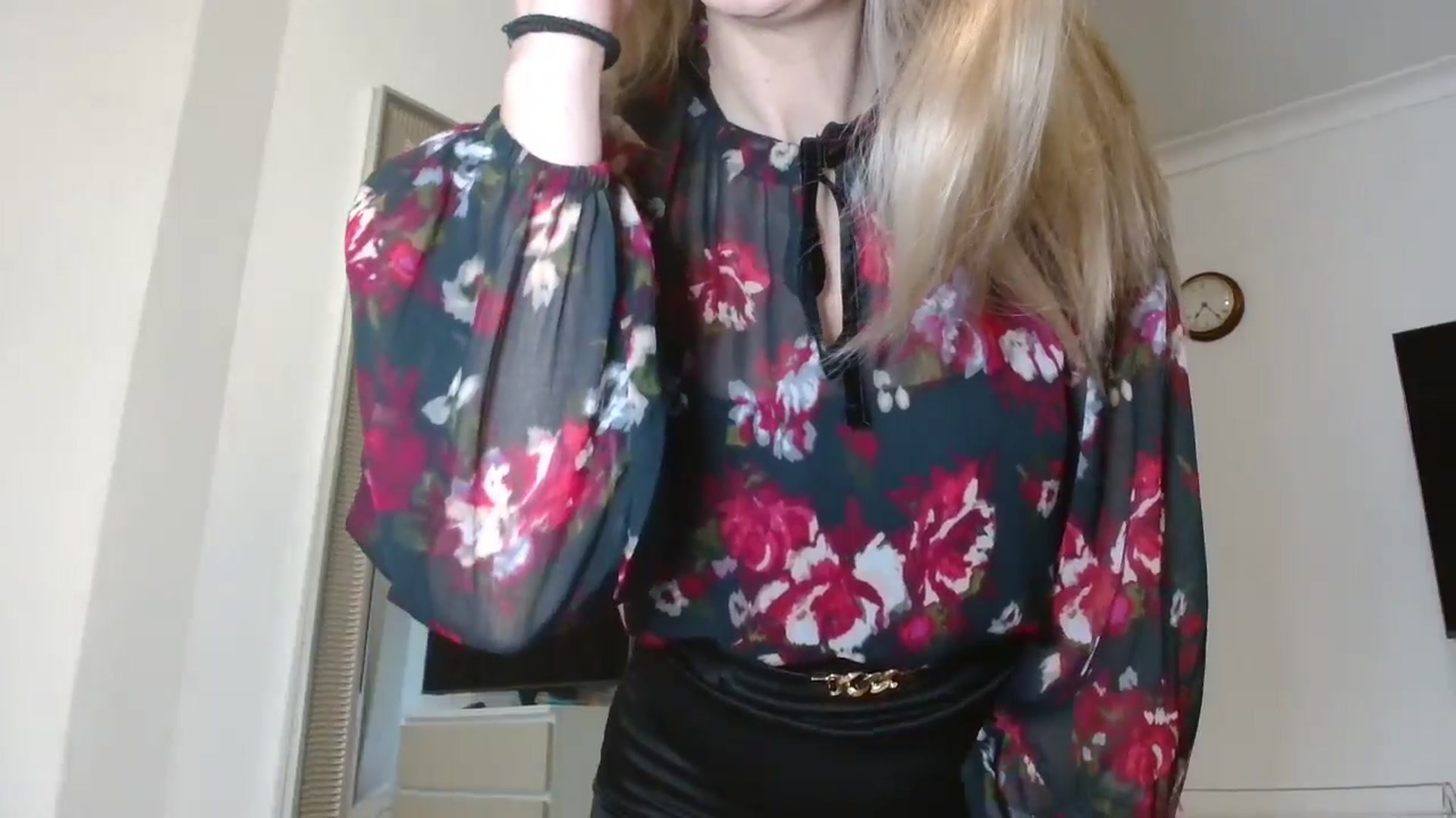 Gallery image thumbnail from hotjessyca91's myfreecams stream on, 03/18/2025, 07:33 image 16 of 20