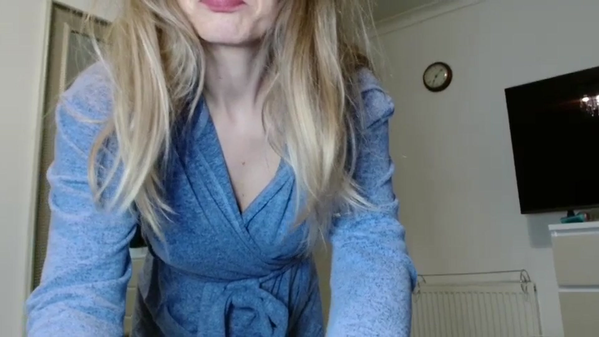 Gallery image thumbnail from hotjessyca91's myfreecams stream on, 03/19/2025, 07:17 image 18 of 20