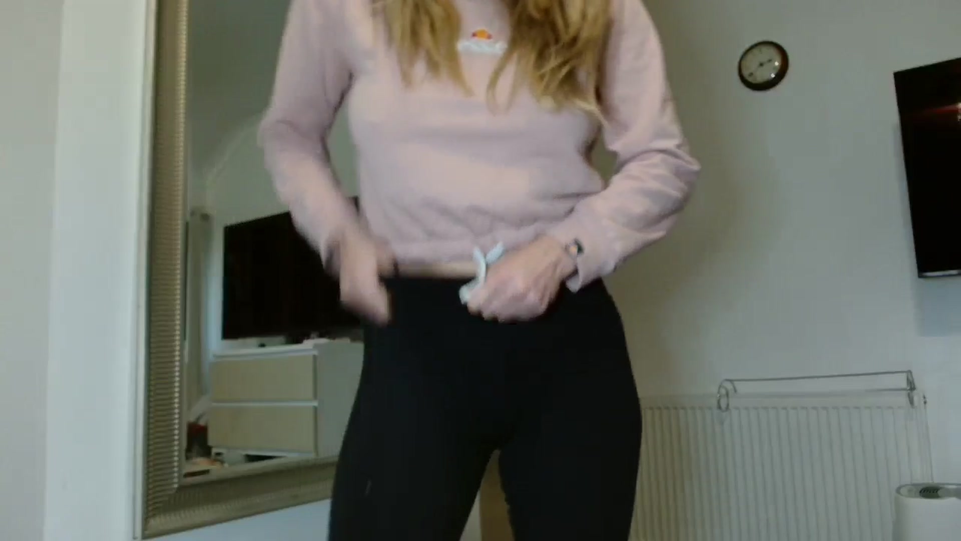 Gallery image thumbnail from hotjessyca91's myfreecams stream on, 04/05/2025, 13:46 image 20 of 20