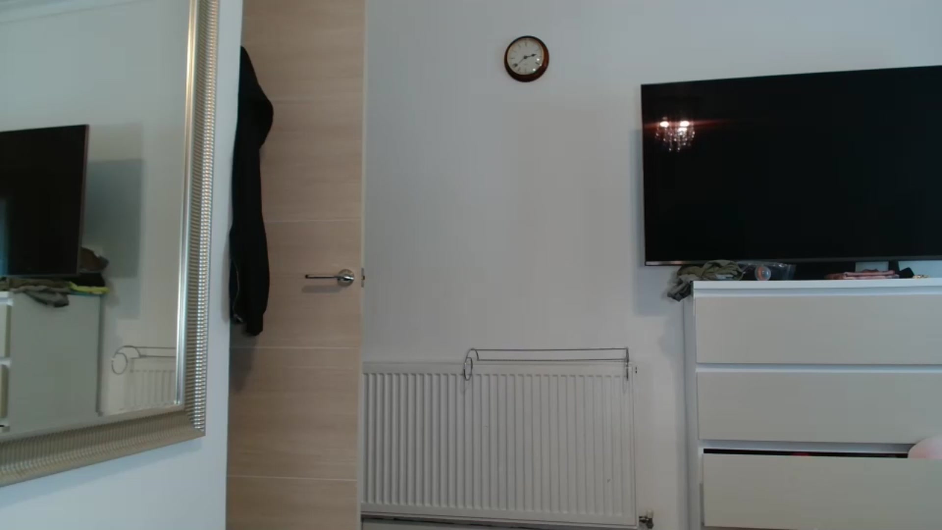Gallery image thumbnail from hotjessyca91's myfreecams stream on, 05/01/2025, 13:43 image 19 of 20