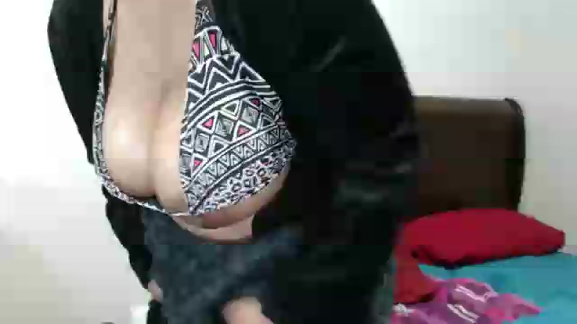 Gallery image thumbnail from hotsluttytits's myfreecams stream on, 06/24/2026, 18:32 image 8 of 20