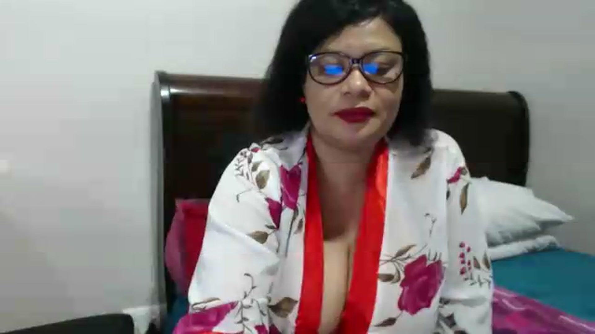 Gallery image thumbnail from hotsluttytits's myfreecams stream on, 07/06/2026, 17:50 image 3 of 20