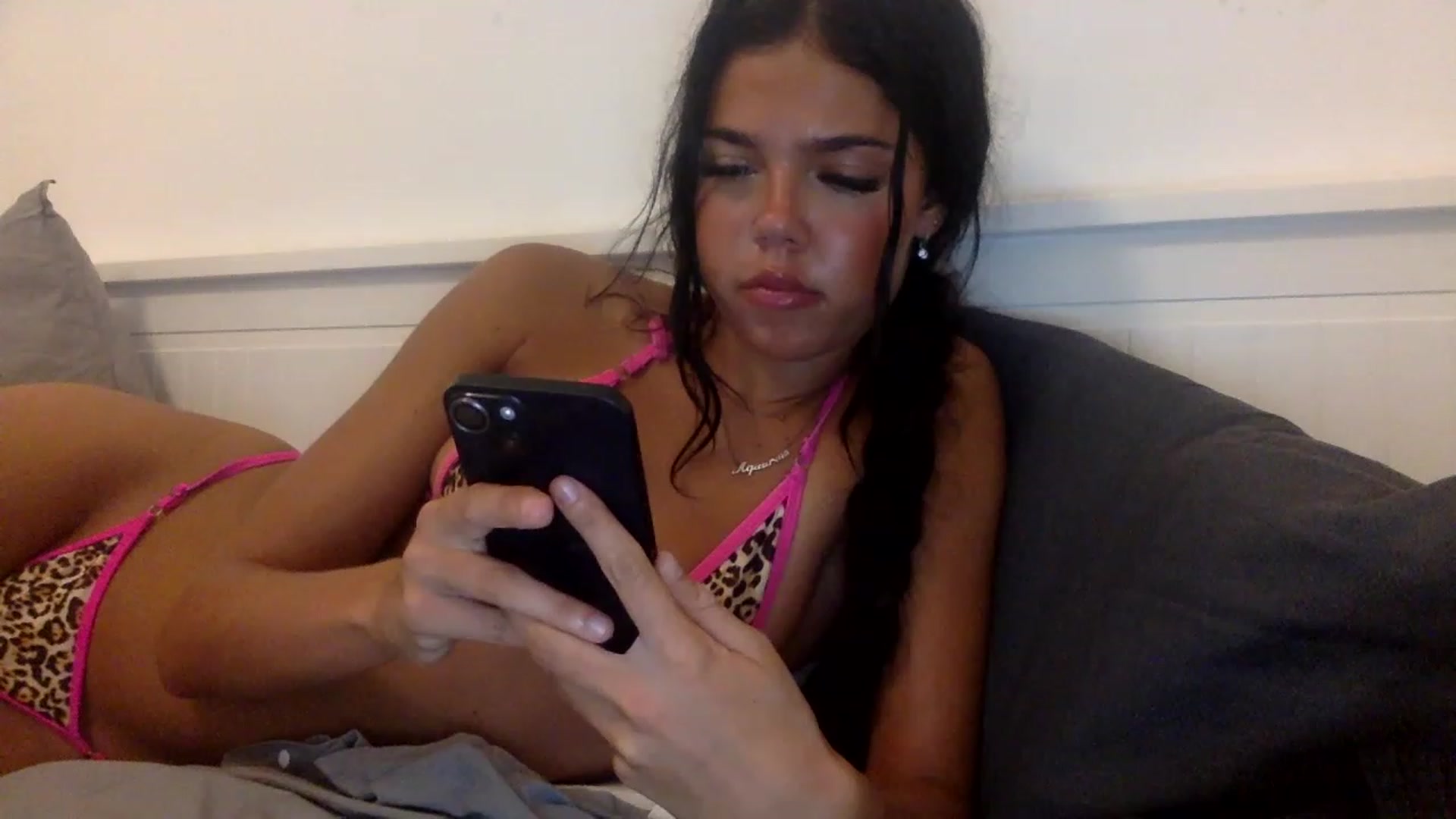 Gallery image thumbnail from hotsofia1's myfreecams stream on, 07/19/2023, 23:11 image 7 of 20