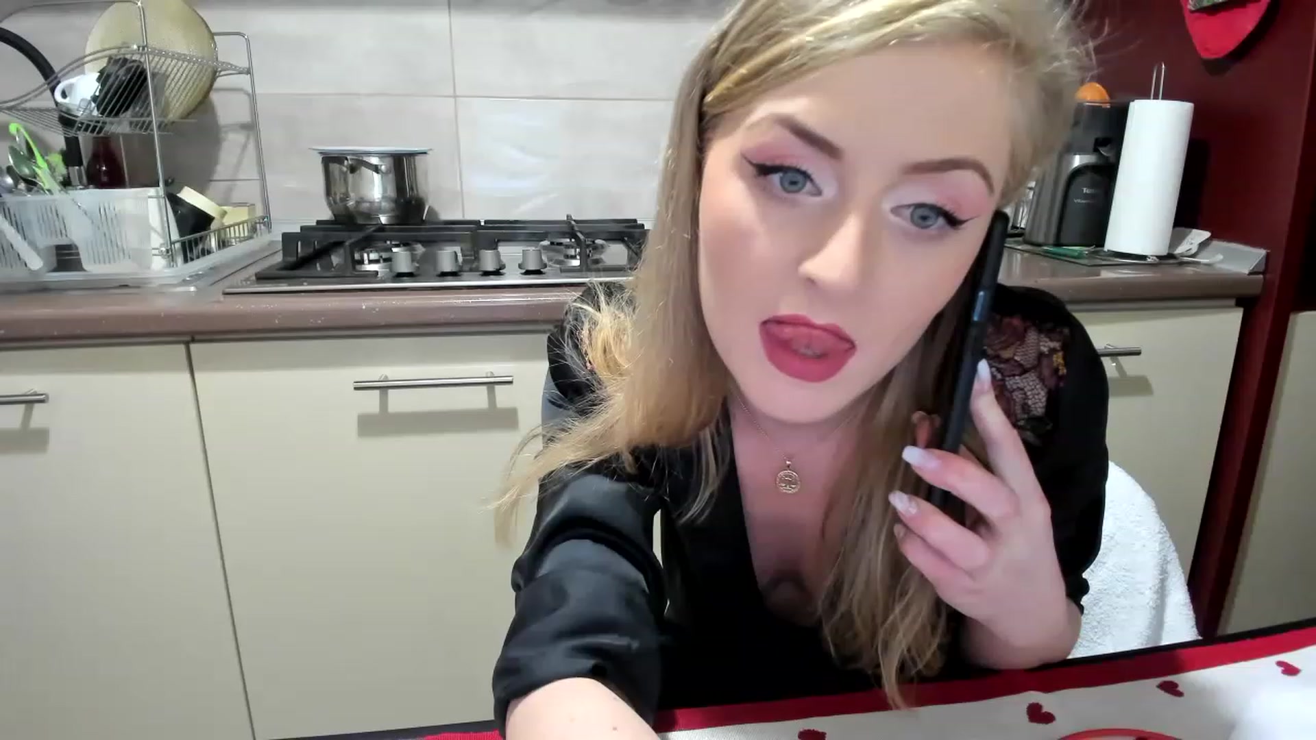Gallery image thumbnail from hottieella's myfreecams stream on, 03/05/2023, 15:23 image 8 of 20