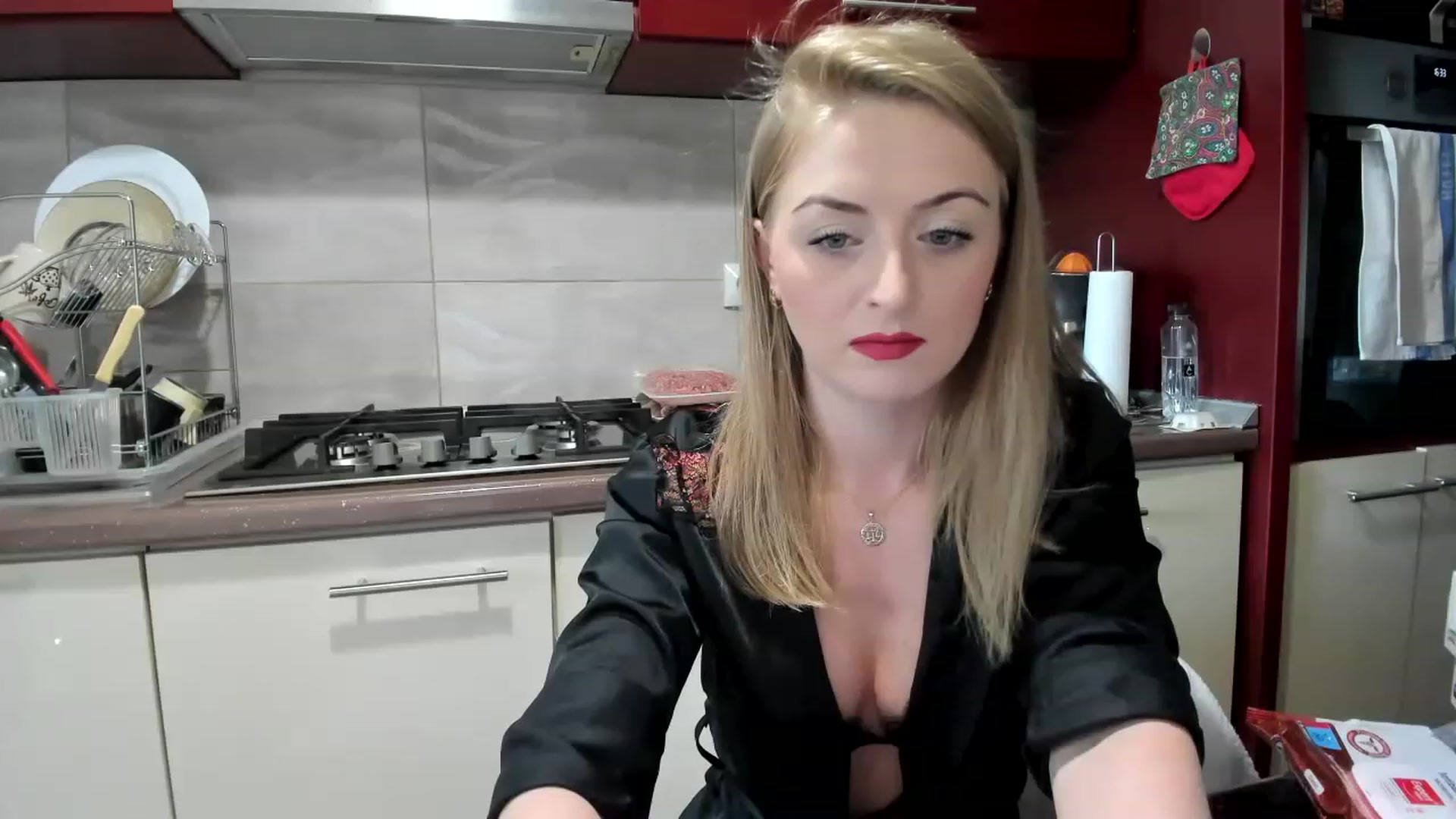 Gallery image thumbnail from hottieella's myfreecams stream on, 05/11/2023, 14:00 image 5 of 20
