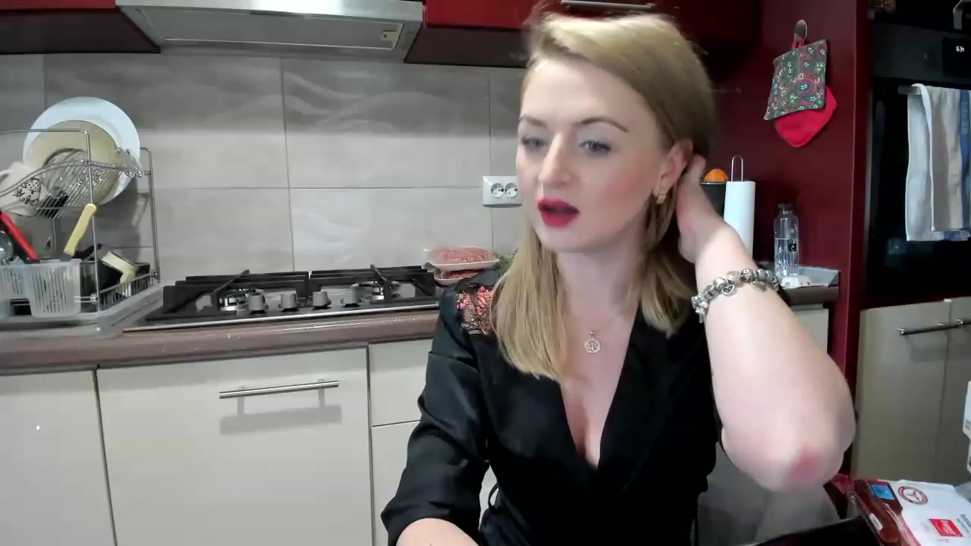Gallery image thumbnail from hottieella's myfreecams stream on, 05/11/2023, 14:00 image 6 of 20