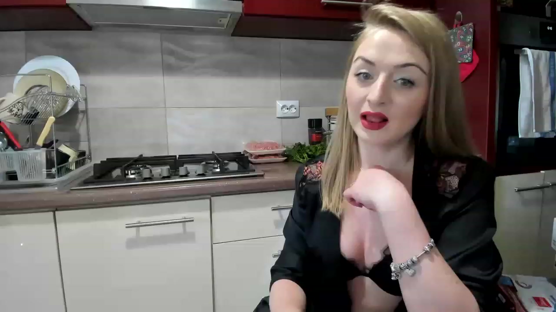 Gallery image thumbnail from hottieella's myfreecams stream on, 05/11/2023, 14:00 image 16 of 20