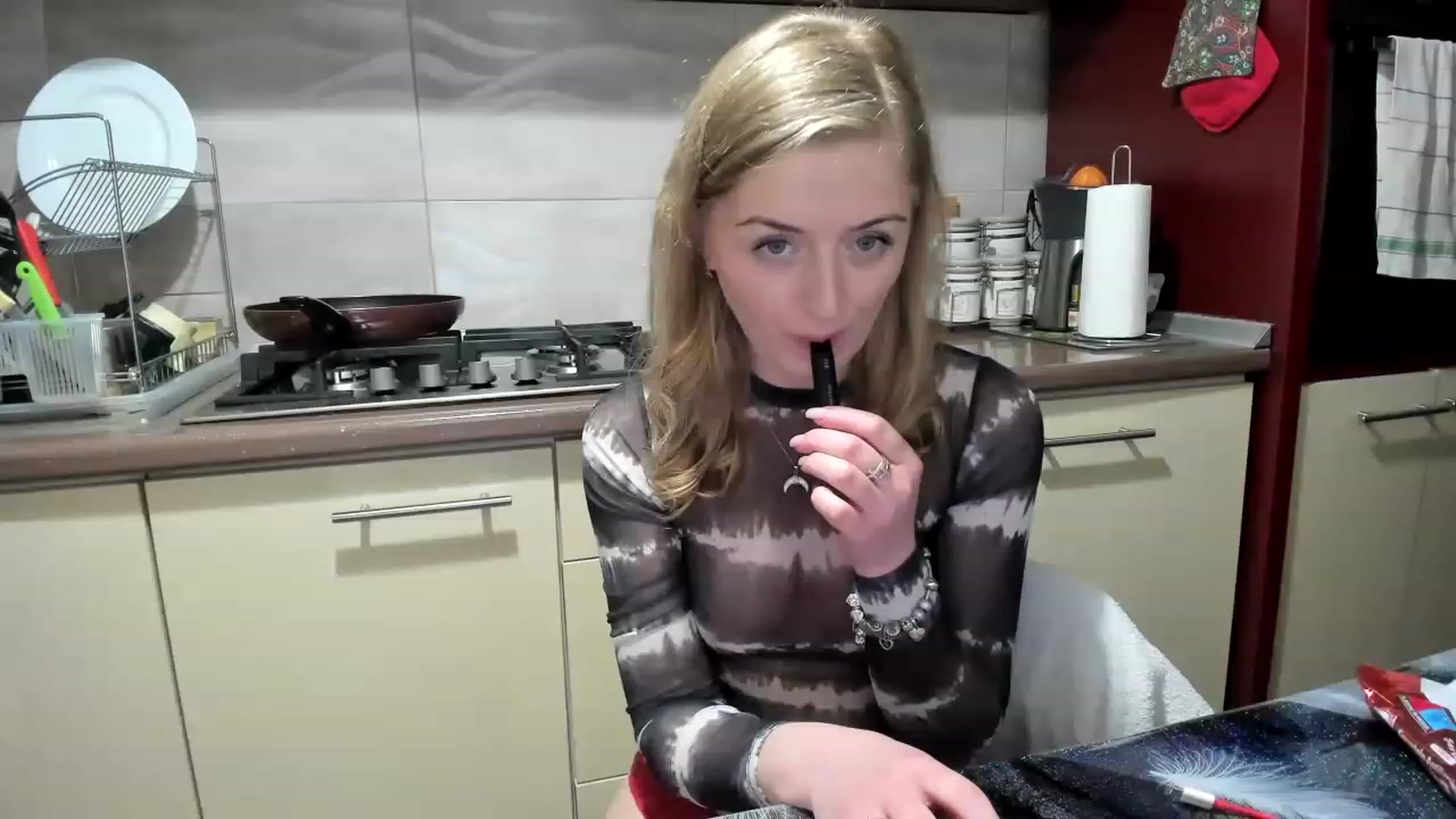 Gallery image thumbnail from hottieella's myfreecams stream on, 05/15/2023, 14:43 image 9 of 20