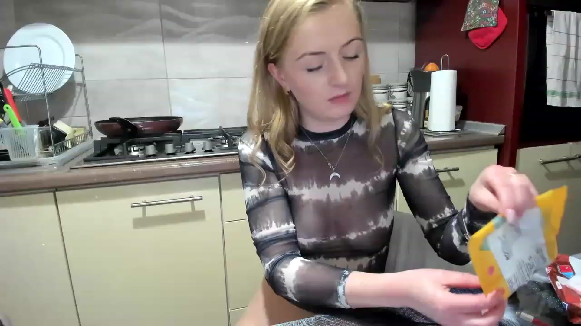 Gallery image thumbnail from hottieella's myfreecams stream on, 05/15/2023, 17:44 image 19 of 20