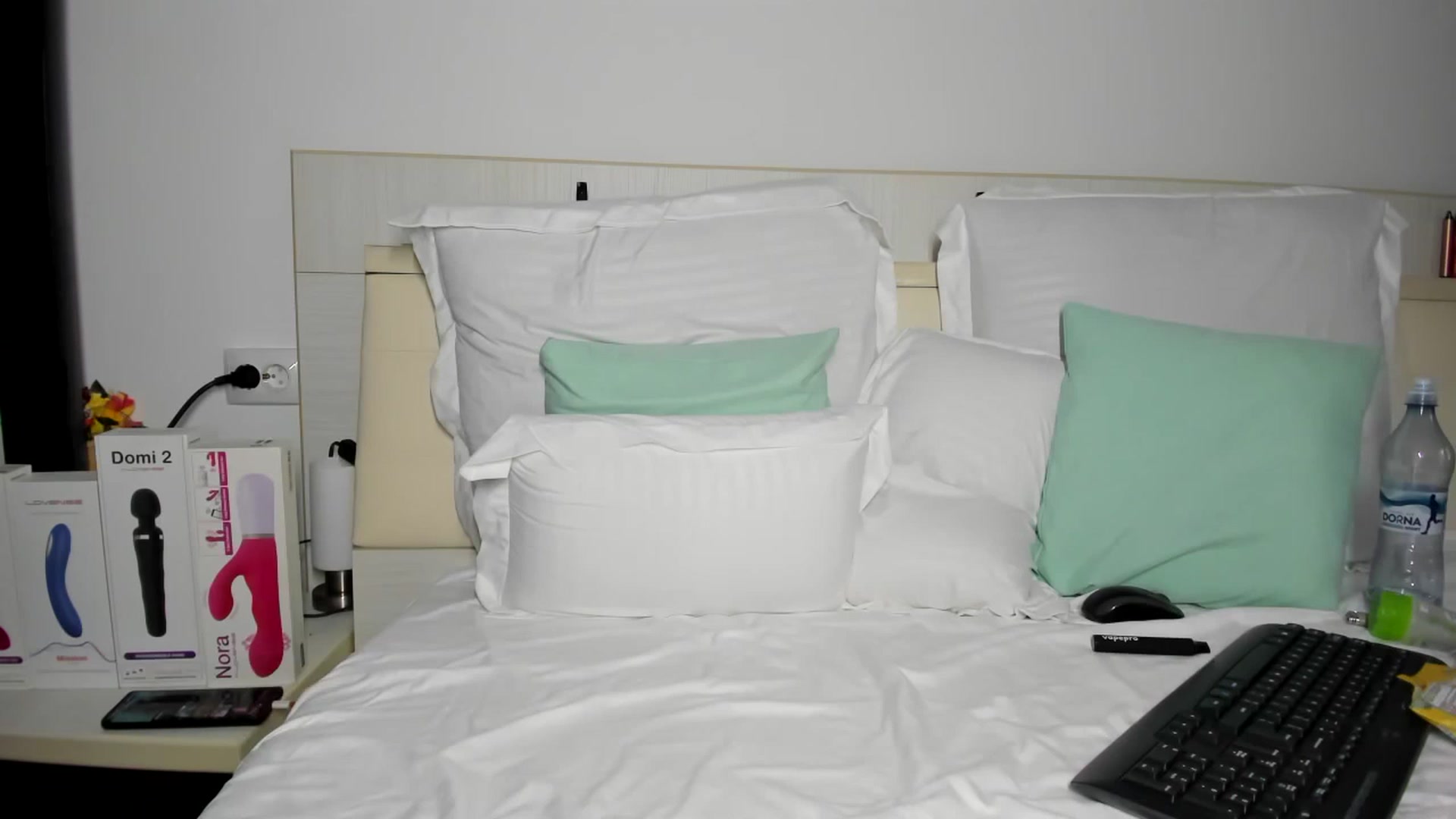 Gallery image thumbnail from hottieella's myfreecams stream on, 05/29/2023, 13:51 image 15 of 20